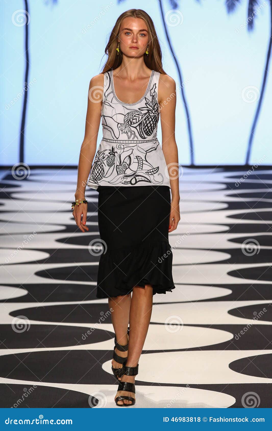 NEW YORK, NY - SEPTEMBER 05: a Model Walks the Runway at Nicole Miller ...