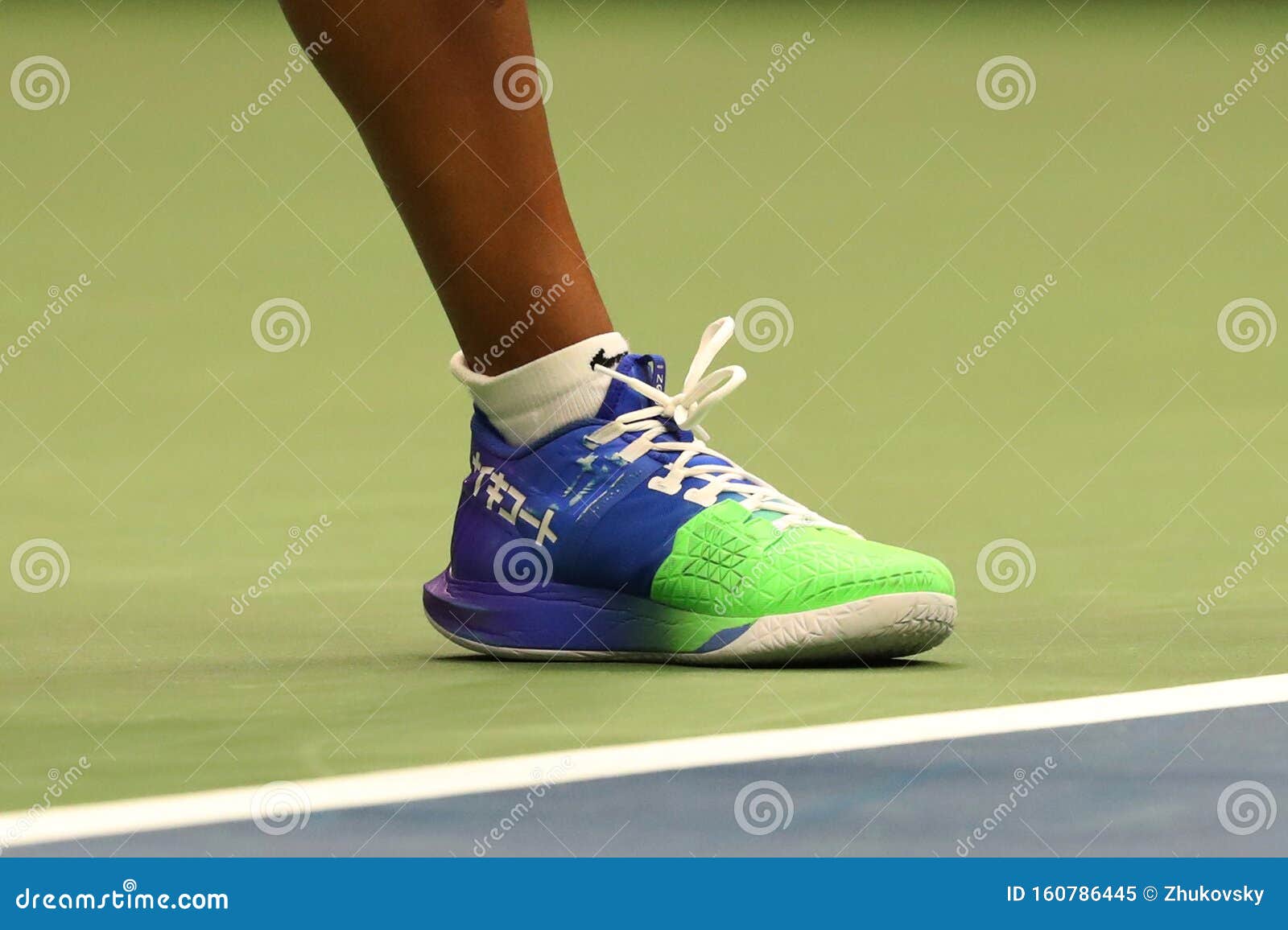 naomi osaka nike tennis shoes