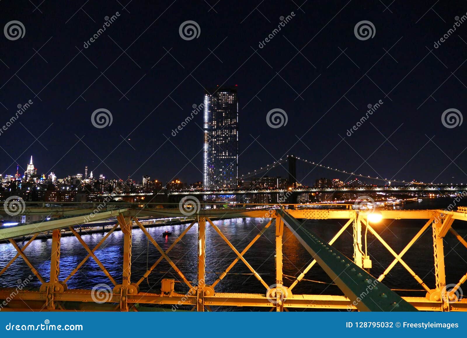 New York Skyline View, Brooklyn Bridge at Night, Manhattan Buildings ...