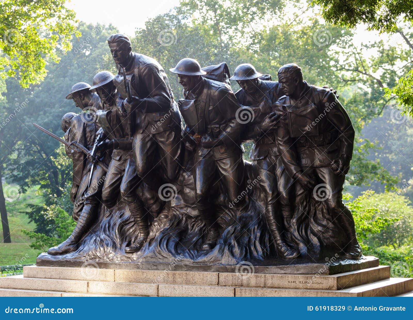 new york statue of soldiers of i world war, central park.