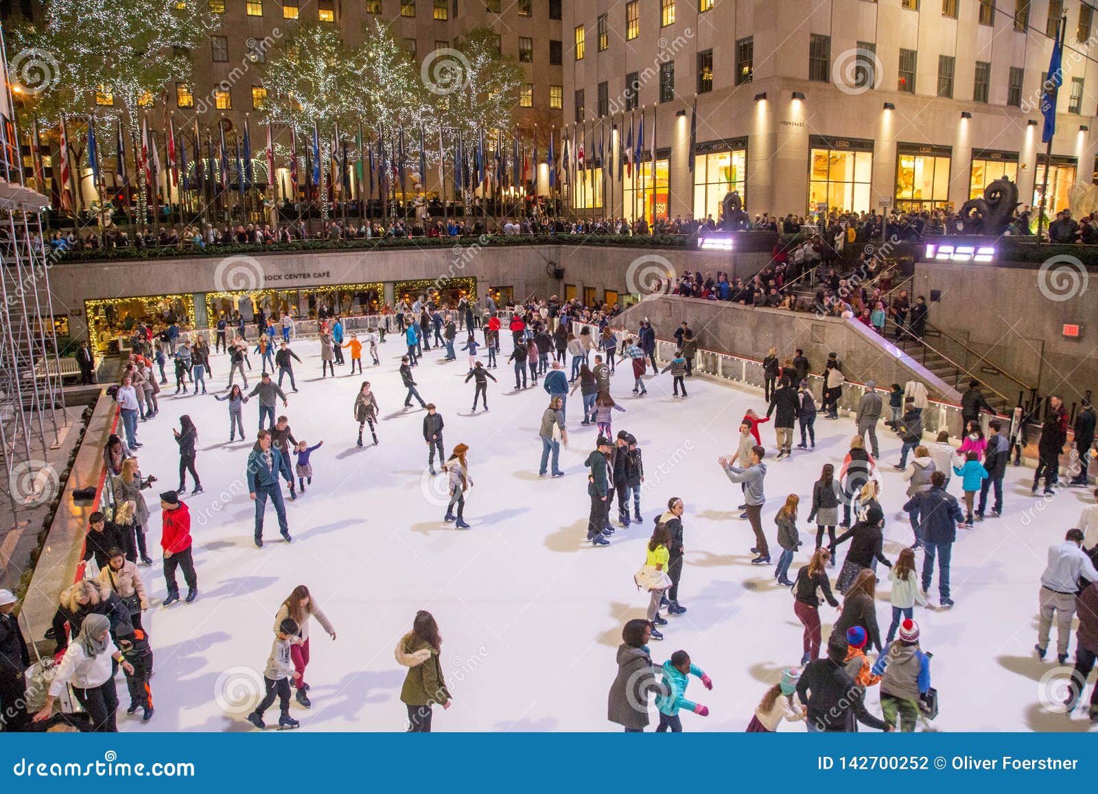 New York United States America November People Ice Skating Rink Famous Rockefeller Center Ice Skating 142700252 