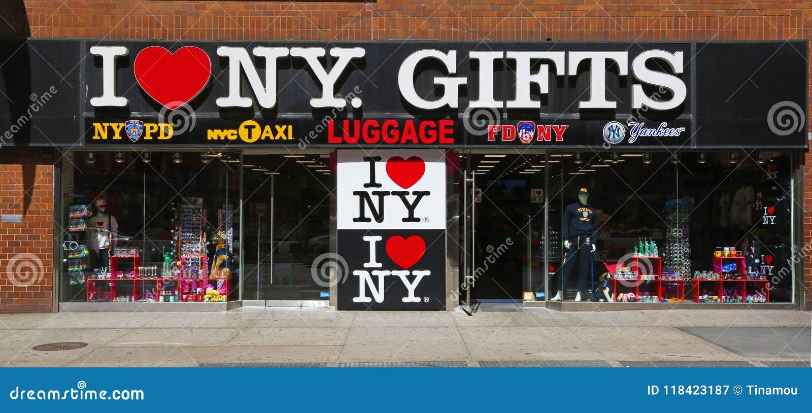 new york tourist shop