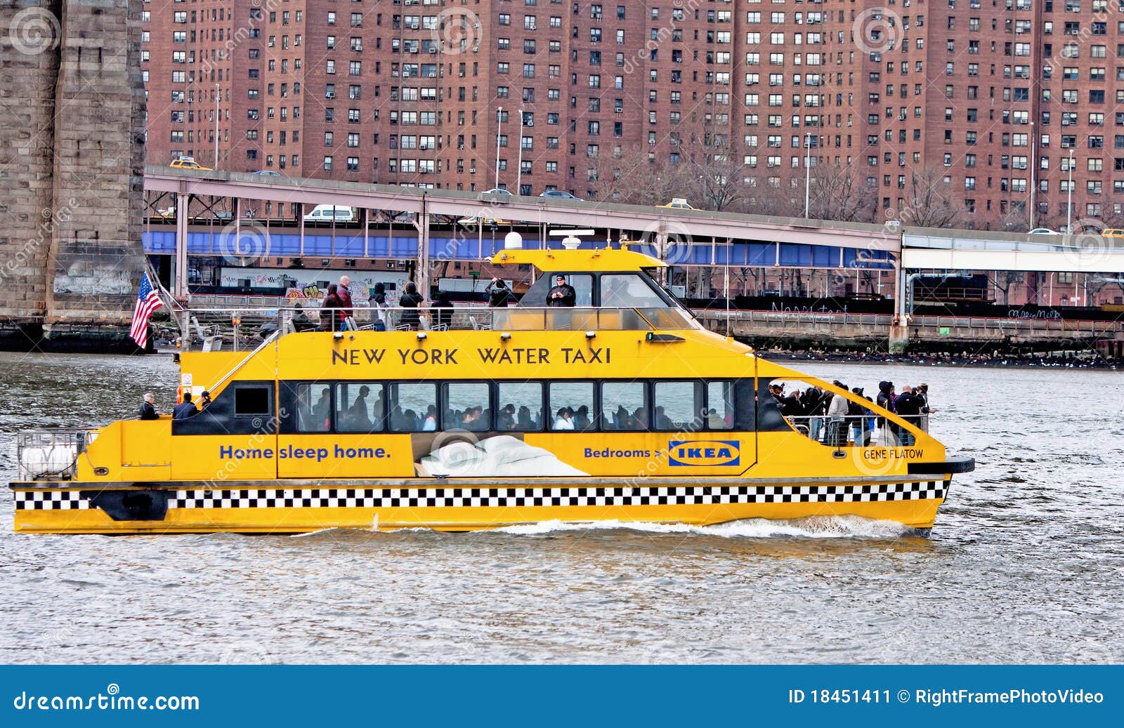 New York Water Taxi editorial photo. Image of brooklyn 18451411