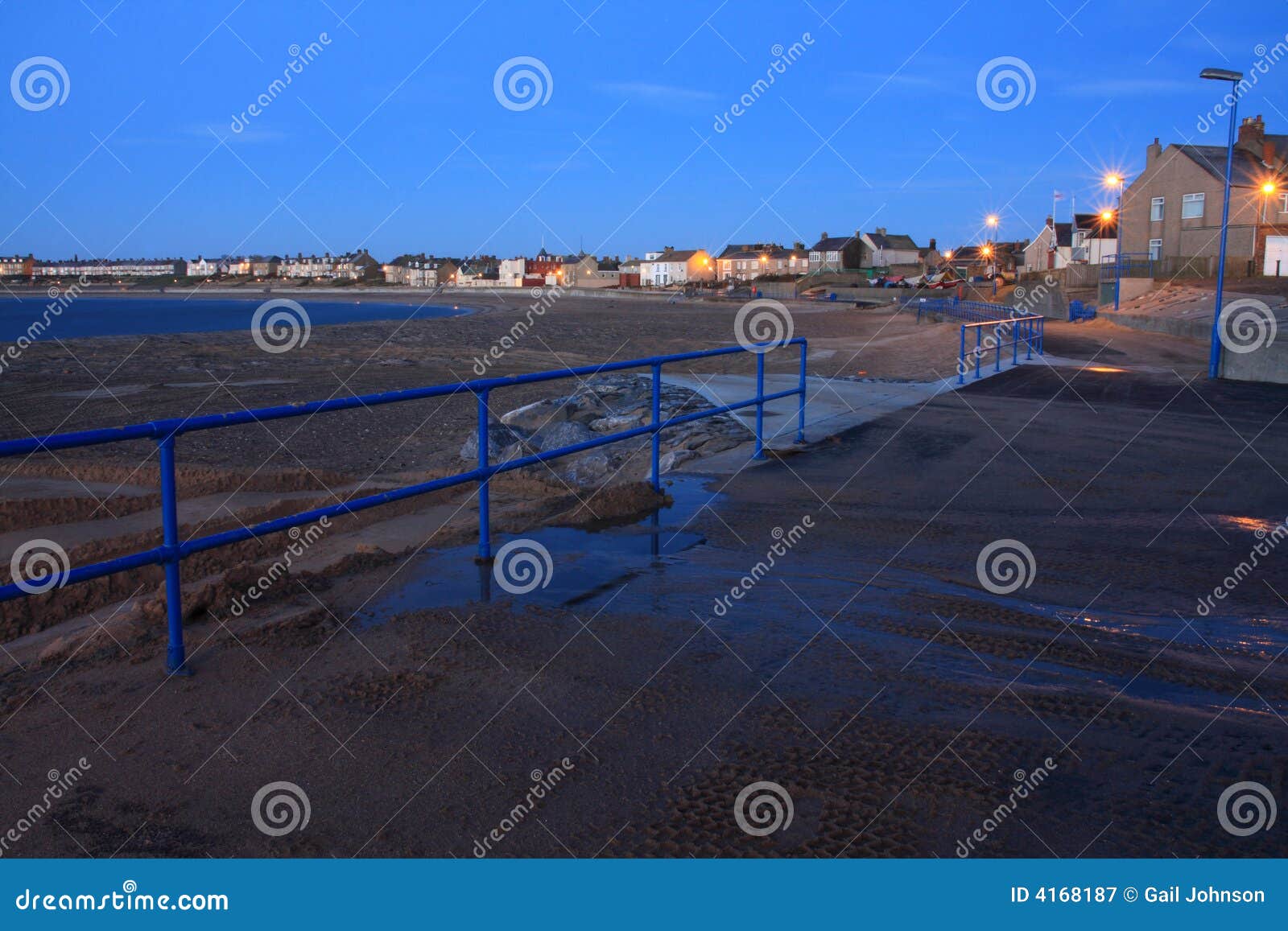 Newbiggin by the Sea stock image. Image of statue, ocean 4168187