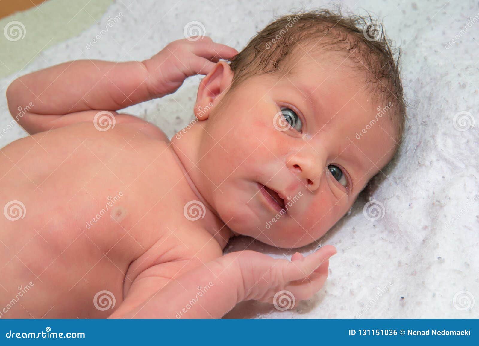 The Newborn Old 4 Days After Bathing Stock Photo Image Of Diaper Domestic 131151036