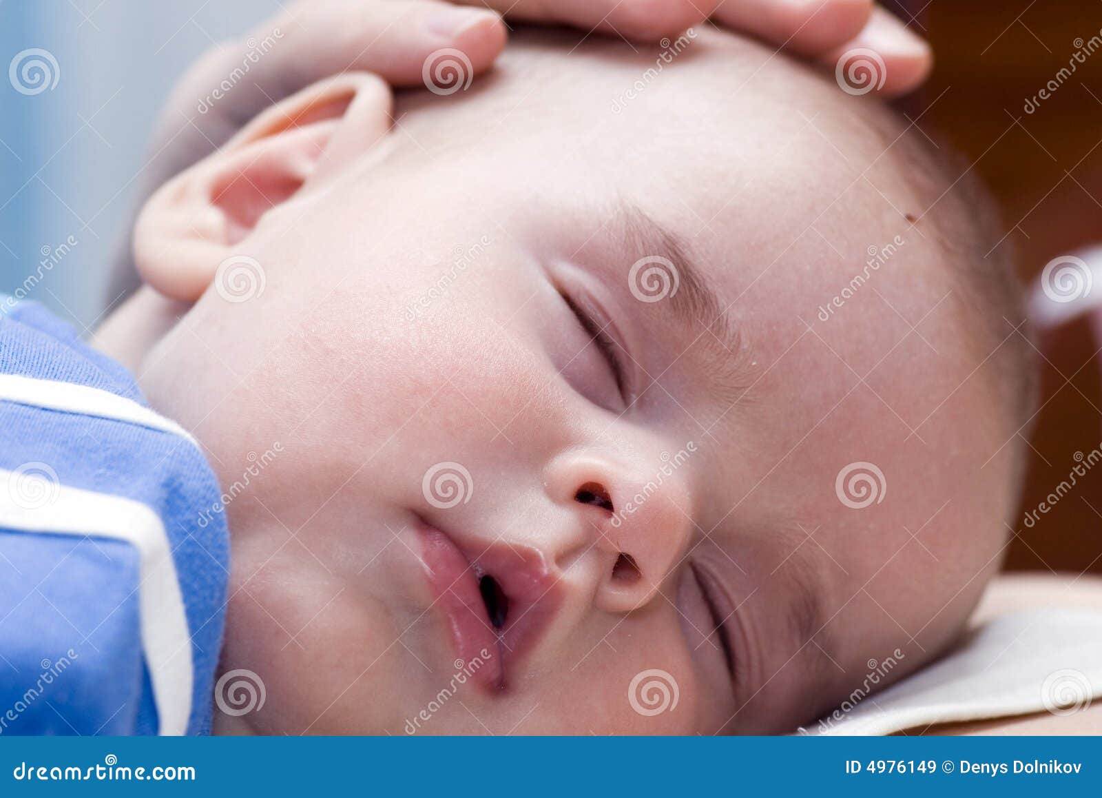 Newborn Sleeping Picture. Image 4976149