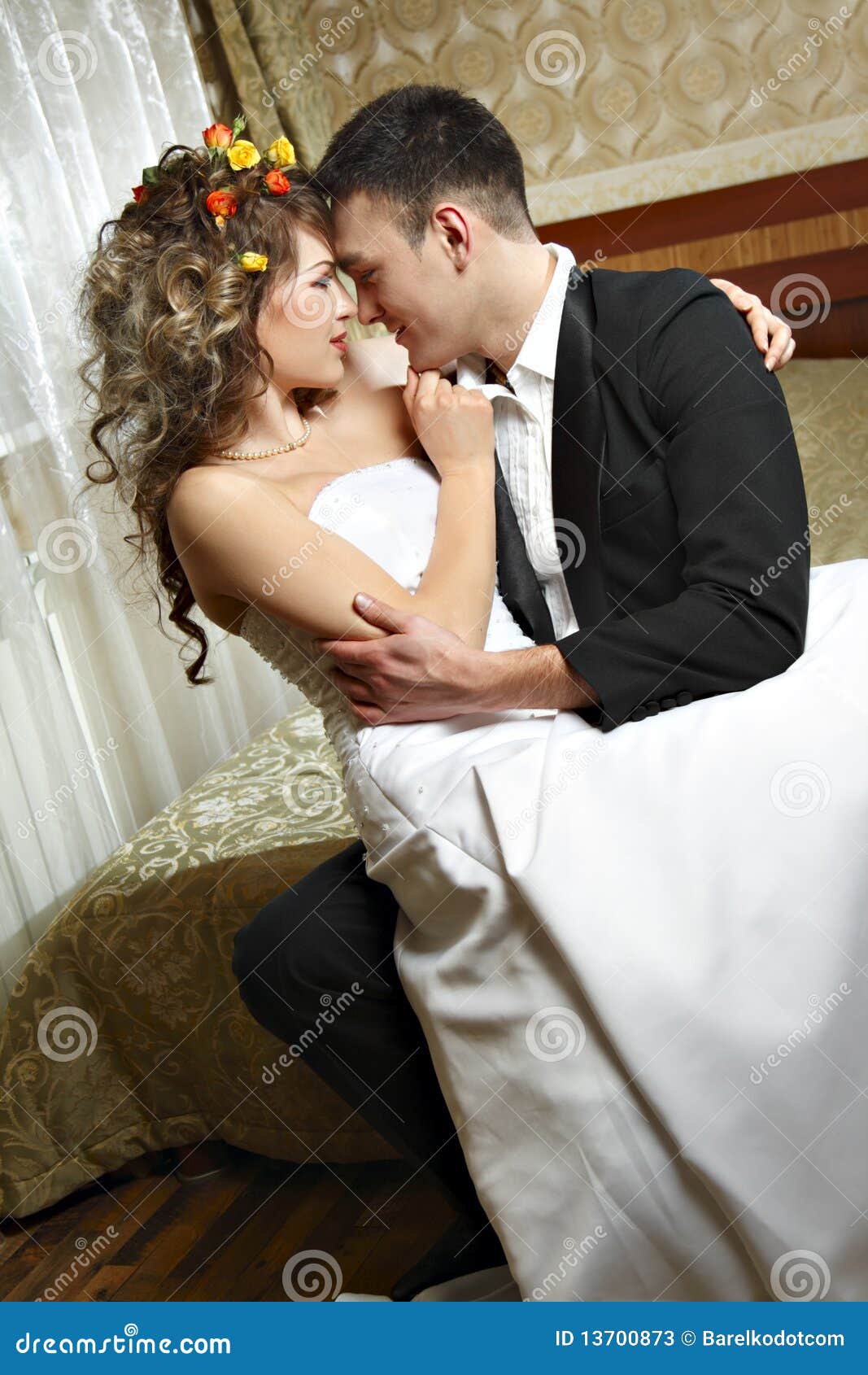 Newly Wedding Couple Stock Image Image Of Hand Smiling 13700873 