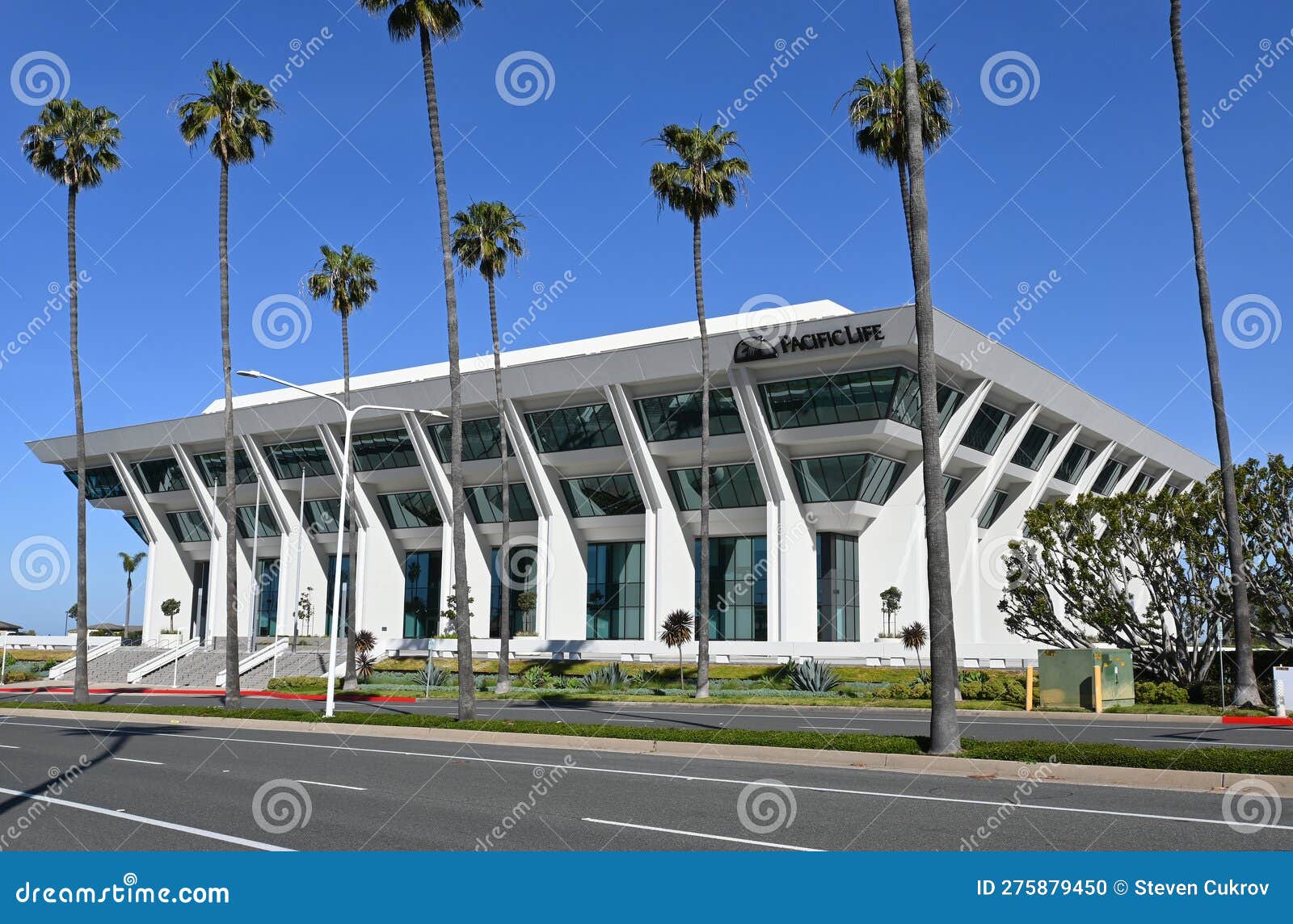 NEWPORT BEACH, CALIFORNIA - 22 APR 2023: Pacific Life Insurance Building in Newport  Center, Adjacent To Fashion Island Editorial Image - Image of california,  island: 275879450