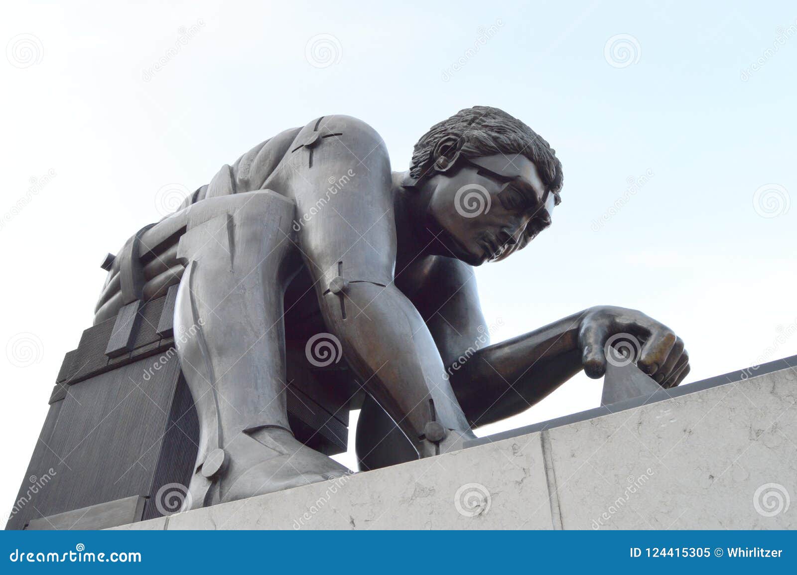 Newton Bronze Sculpture, British Library, Londra Immagine Editoriale