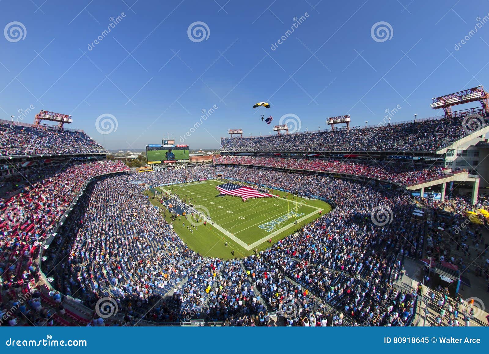NFL: Oct 26 Houston Texans Vs Tennessee Titans Editorial Image - Image of  background, green: 80918645