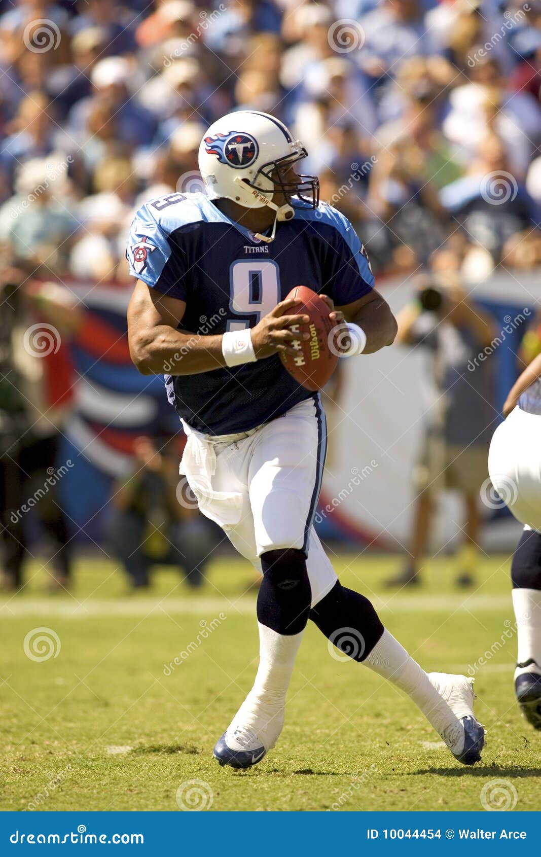 NFL Steve McNair editorial stock image. Image of national - 10044454