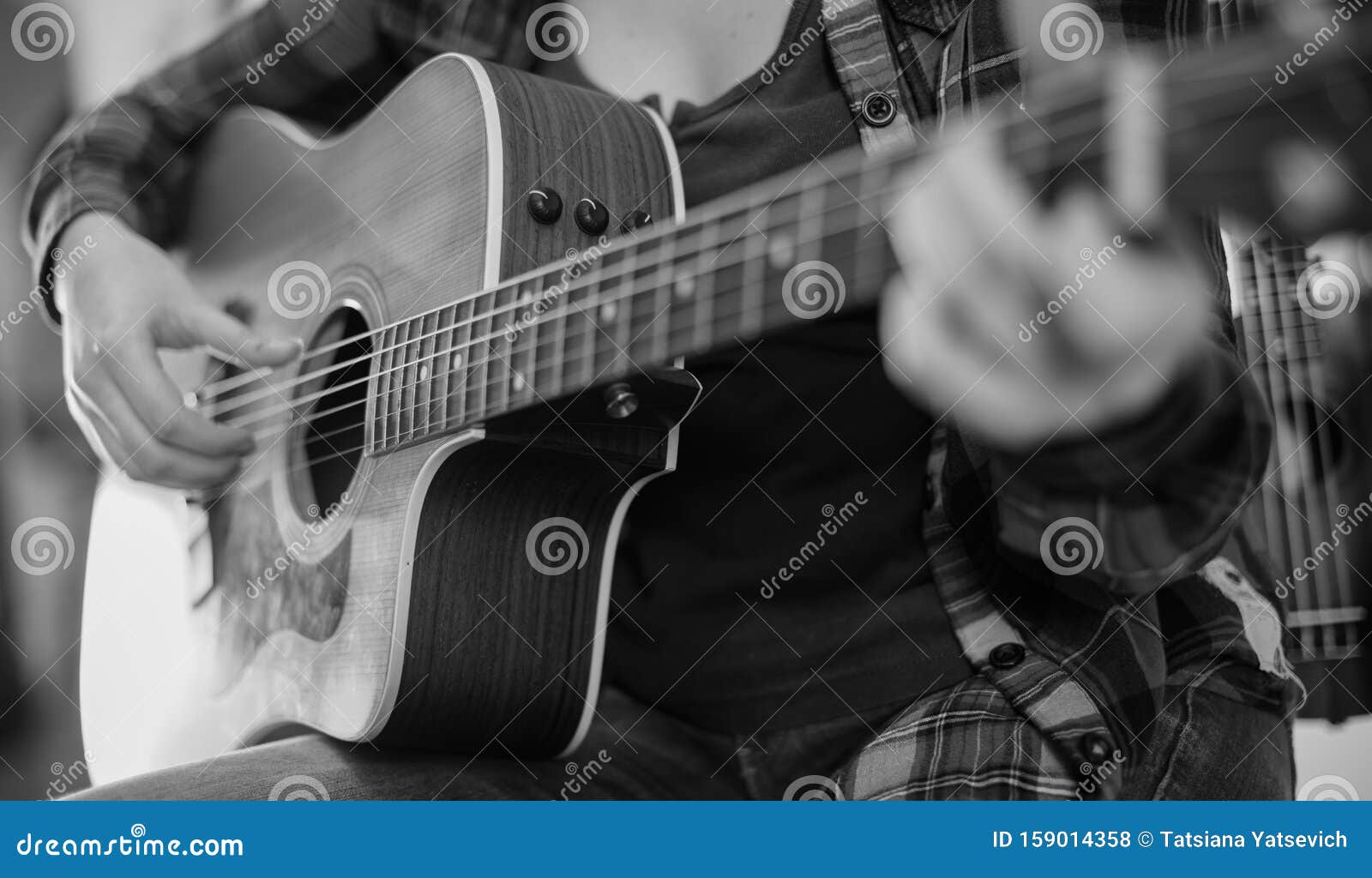 guitarra acustica niña