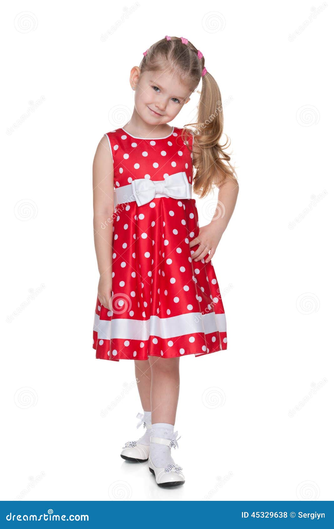 Niña En El Vestido Rojo Del Foto de archivo - Imagen de lindo, punto: 45329638