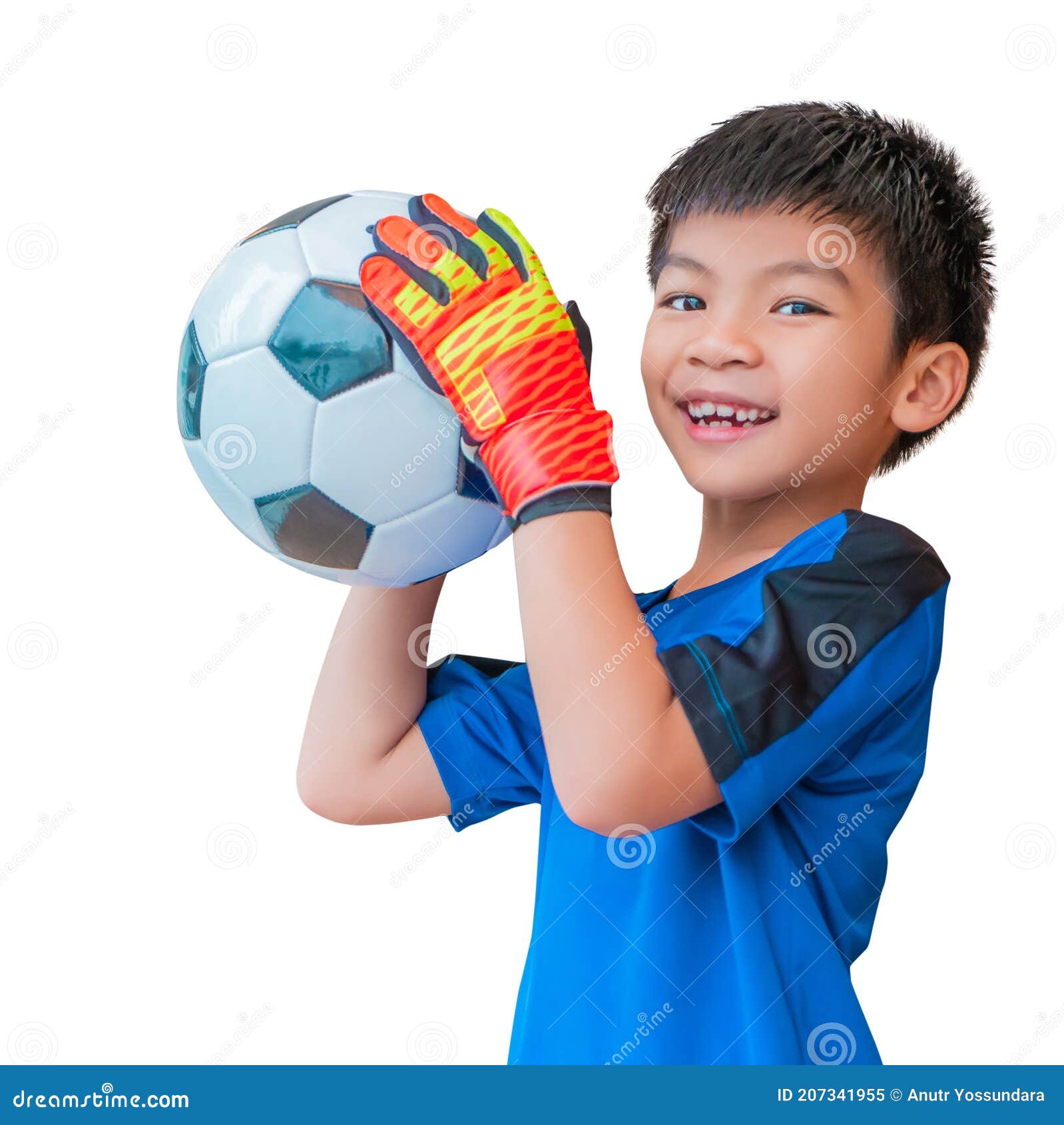 Niño Asiático Un Futbolista Guantes Y Sosteniendo Un De Fútbol Para El Deporte Juvenil Aislado En Imagen de archivo - Imagen de cabrito, feliz: 207341955