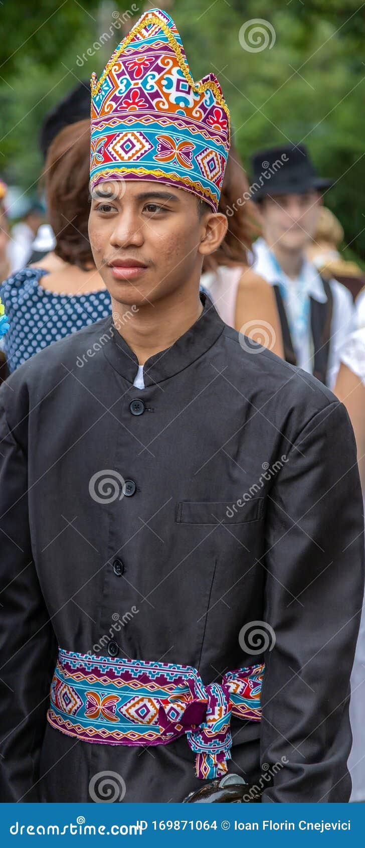 Niño De Indonesia Con Tradicional Imagen de archivo editorial - Imagen de arte, festival: 169871064