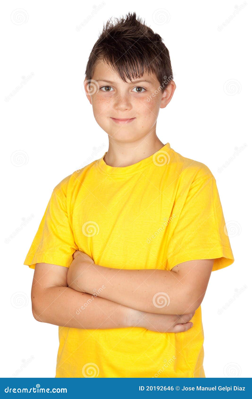 Niño Divertido Con La Camiseta Amarilla Foto de archivo - Imagen