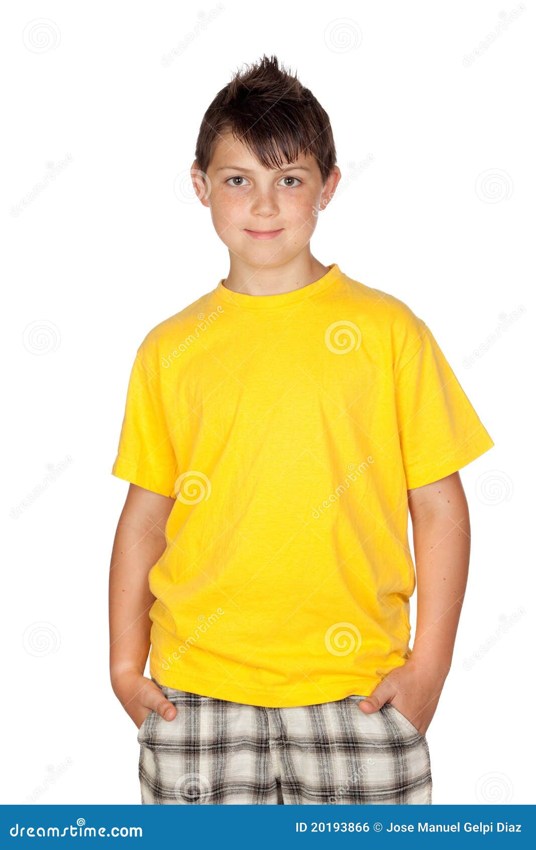 Niño Divertido Con La Camiseta Amarilla Foto de archivo - Imagen de  hermoso, camisa: 20193866