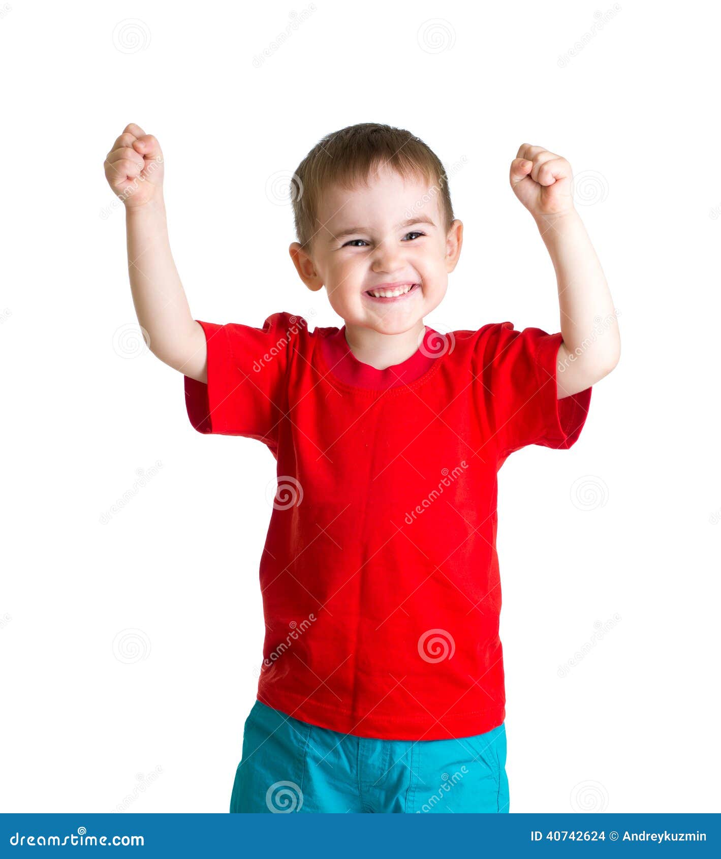 Niño Feliz En Camiseta Roja Con Las Manos Para Arriba Aisladas Foto de  archivo - Imagen de emocional, aislado: 40742624