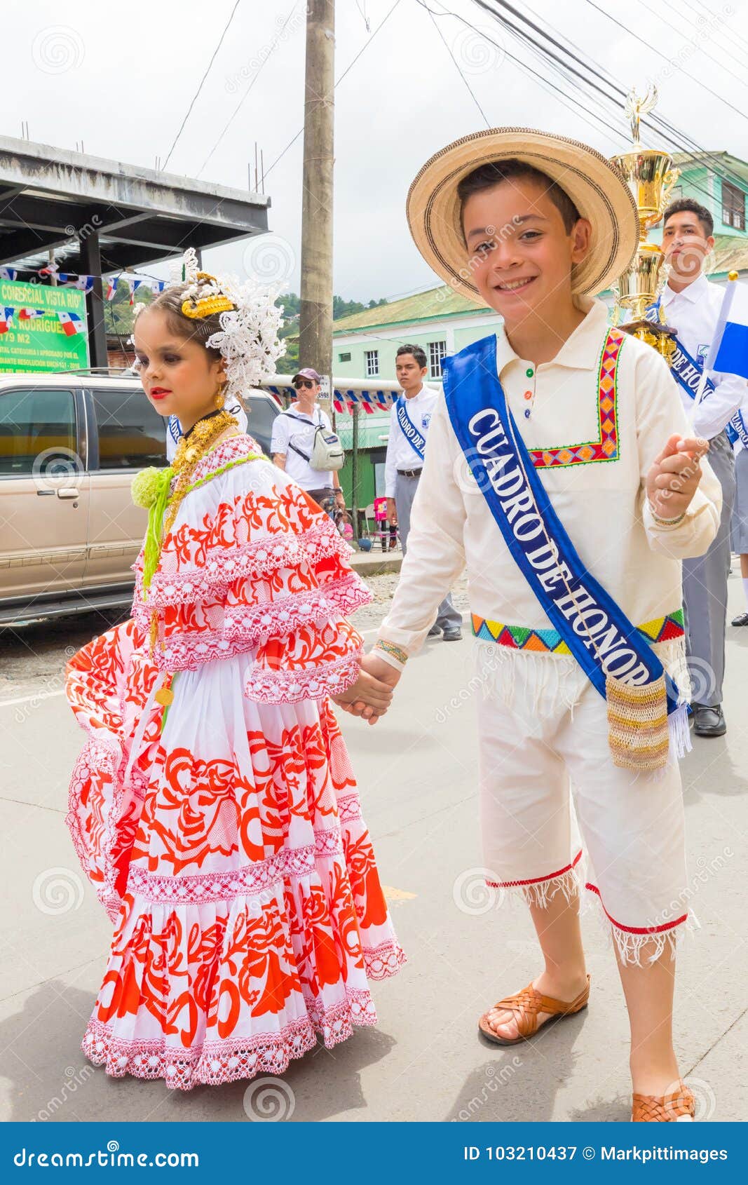 Introducir 67+ imagen ropa del dia de la independencia