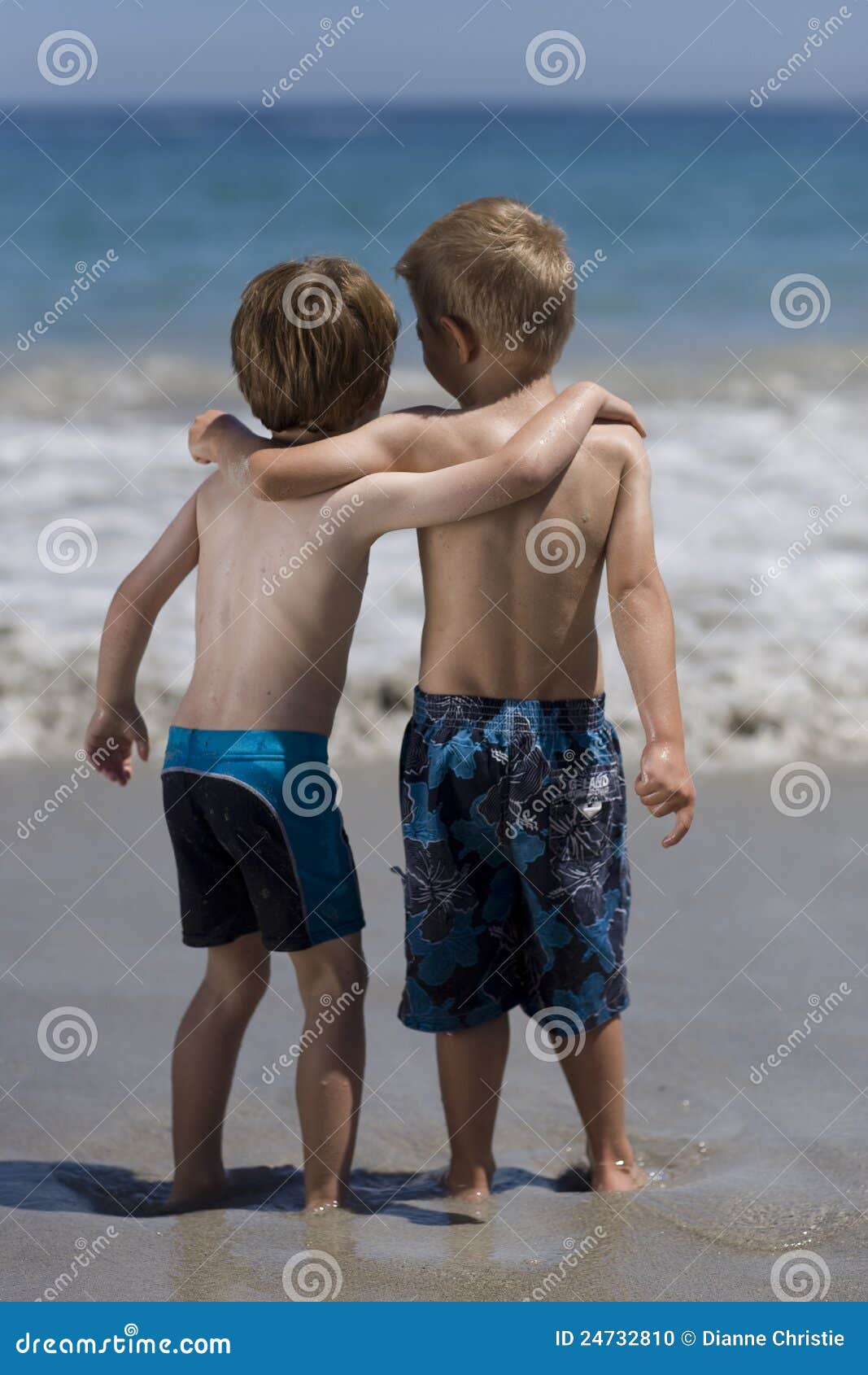 порно маленькие мальчики пляж фото 80
