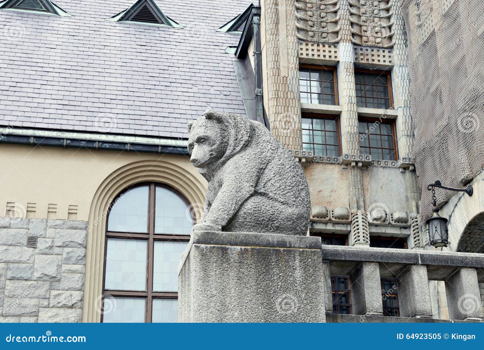 Niedźwiadkowa Rzeźba - Architektoniczna Dekoracja Obraz Stock - Obraz  złożonej z polowanie, drapieżnik: 64923505