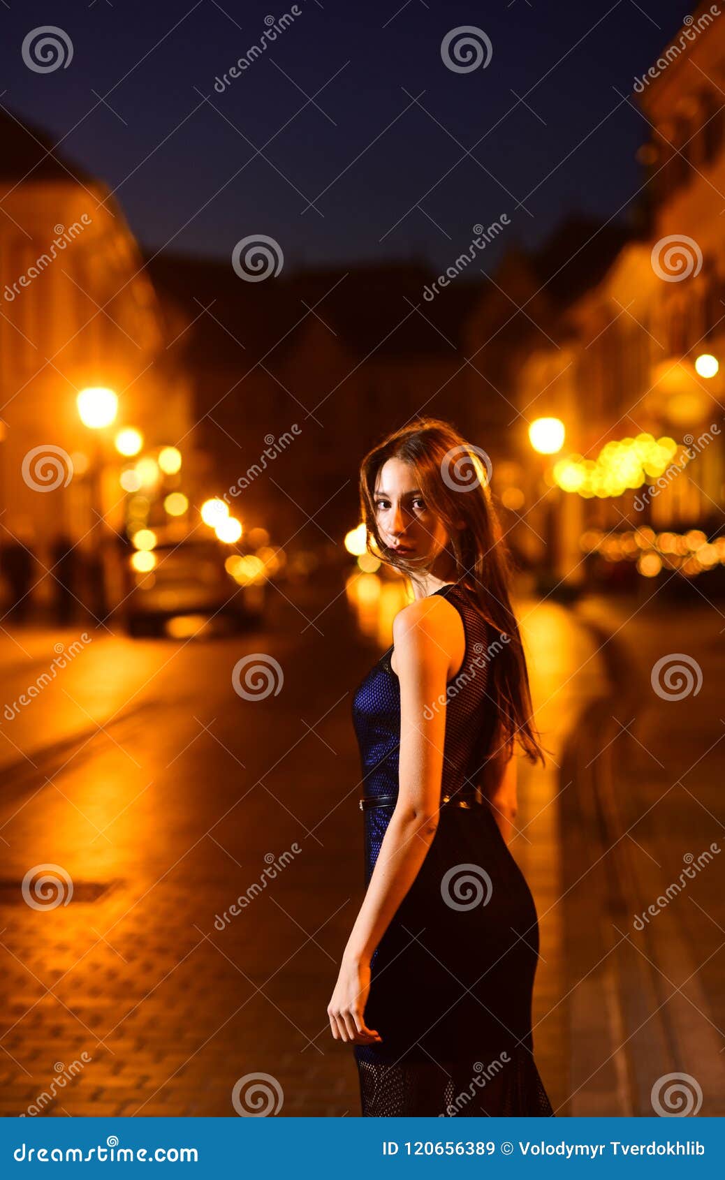 Night City with Princess in Celebrity Style. Fashion and Beauty of ...