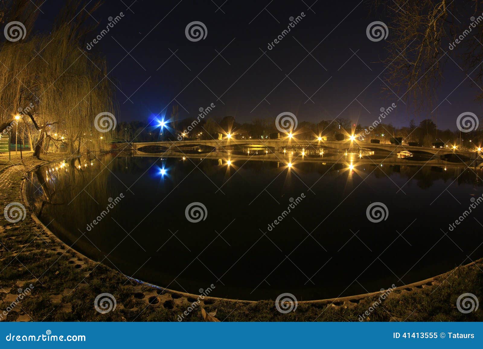 Night lights in the park stock image. Image of illumination 41413555