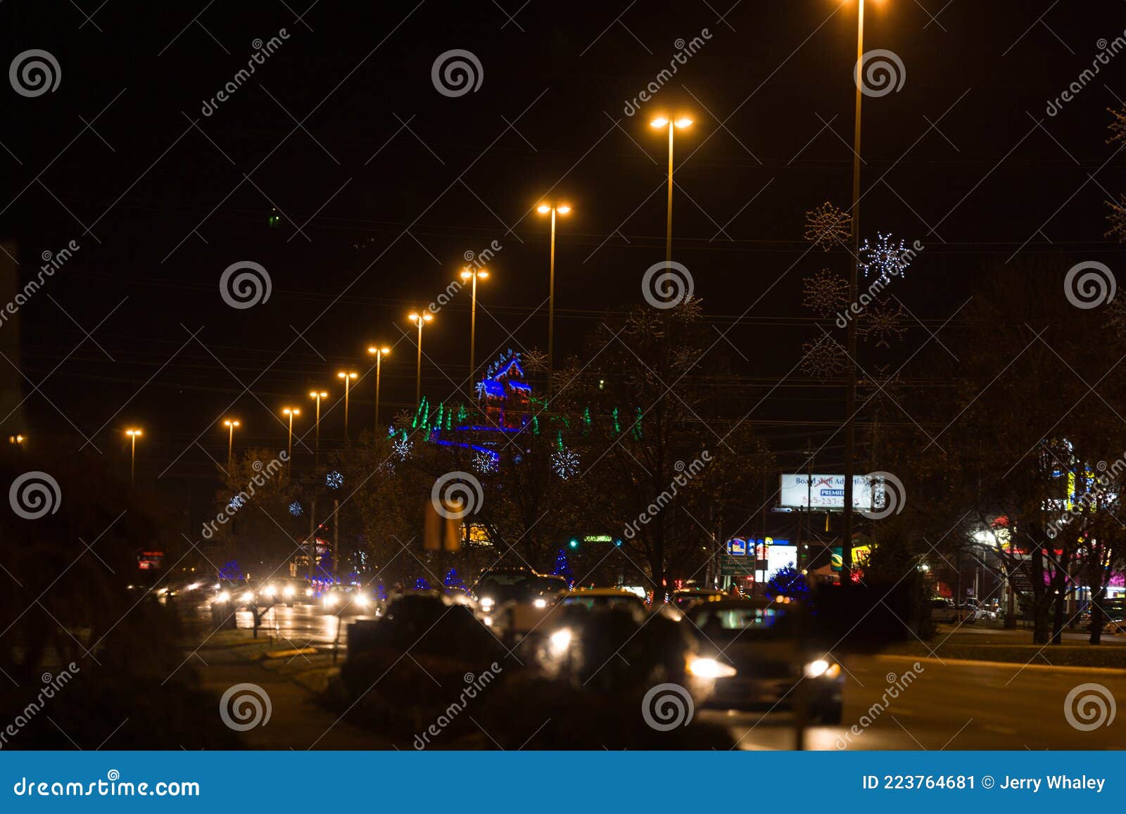 Parkway at Night in Pigeon Forge Stock Image - Image of cars, night