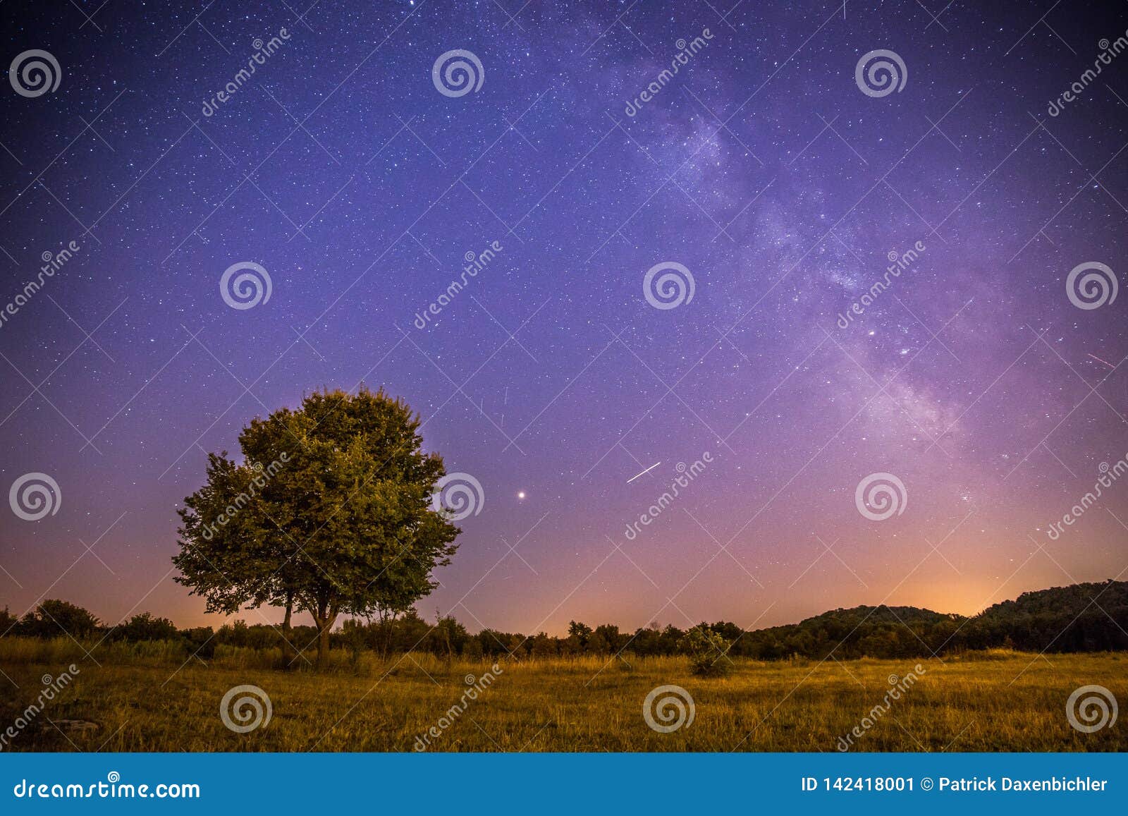 Starry Night Sky Horizon Scenery 4K Wallpaper #6.959