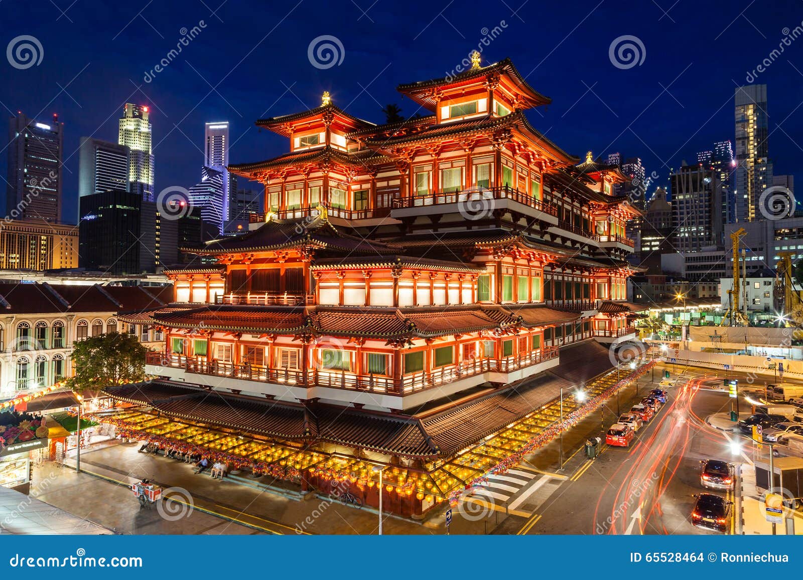 night view of a chinese temple in singapore chinatown