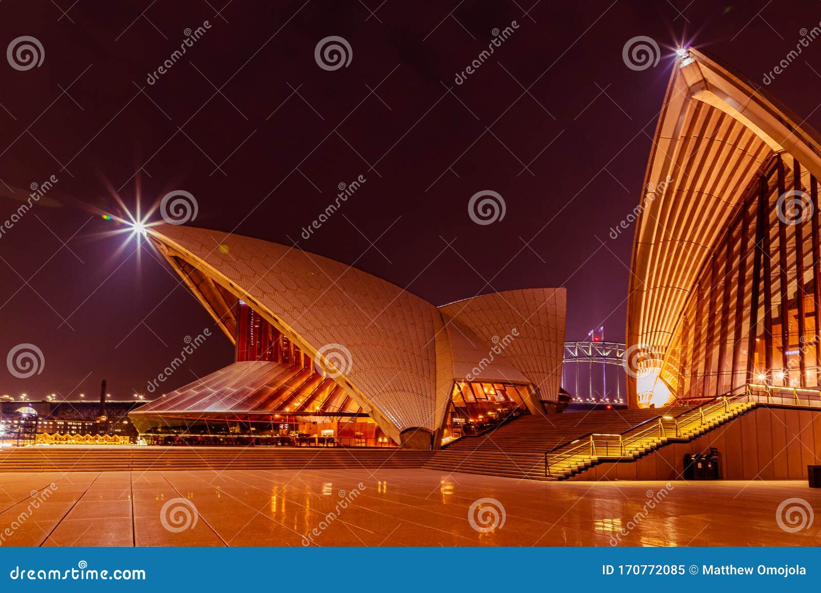 Night View of Iconic Sydney Opera House Bennelong Restaurant - Sydney ...