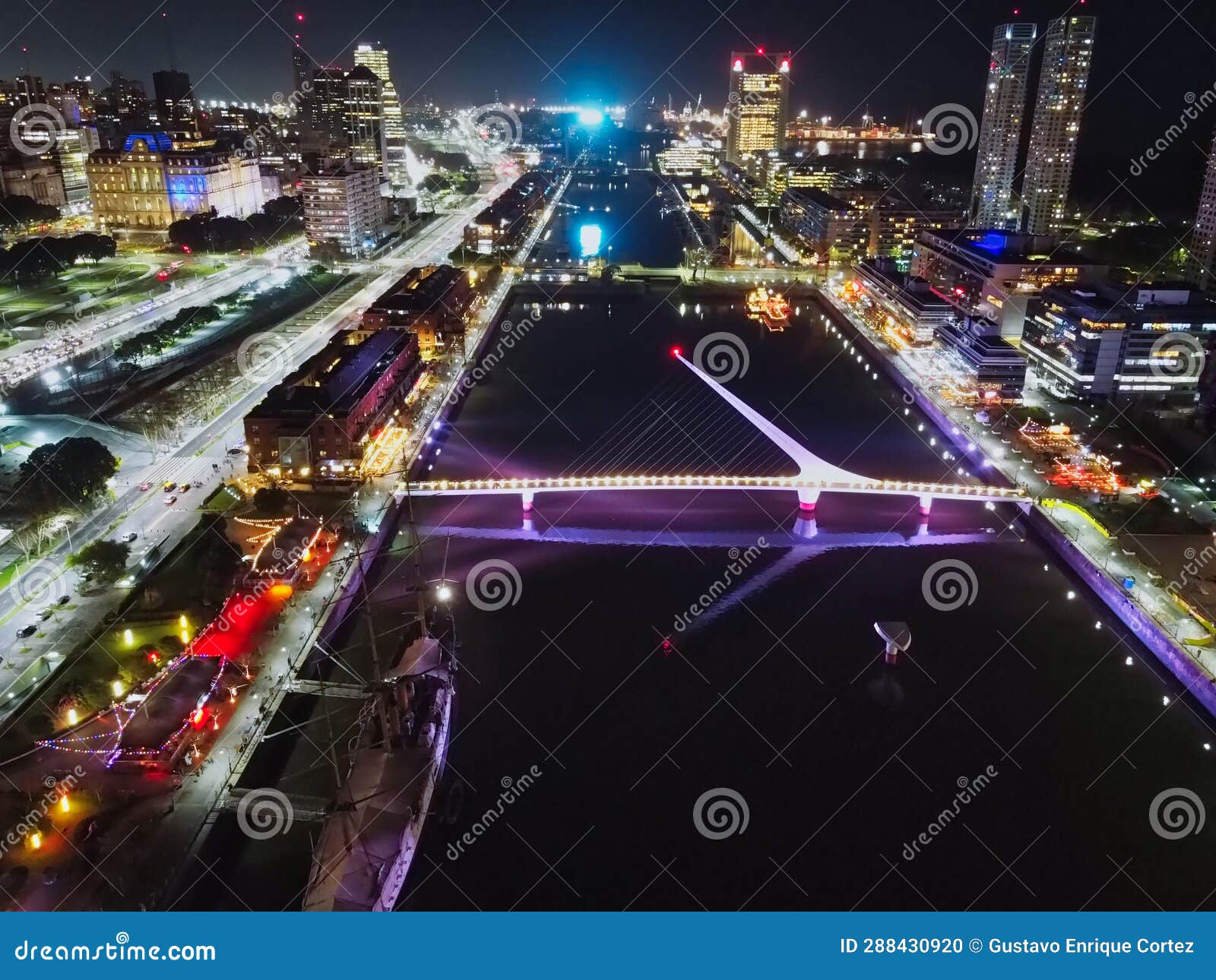 night view of the puente de la mujer in puerto madero