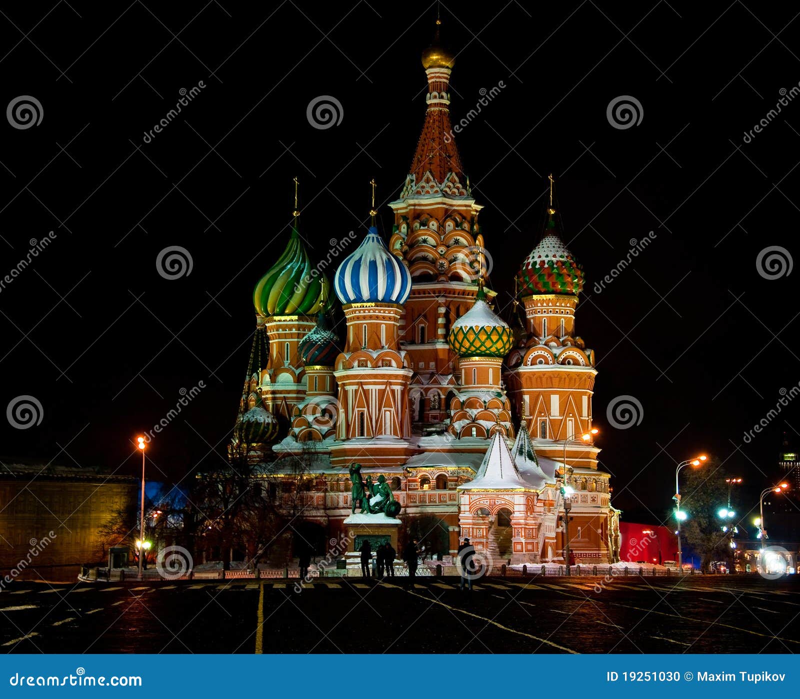 22839円 【当店一番人気】 壁360ピールスティック壁壁画: St Basil 's Cathedral at night Moscow 60 in x 22.25 109719_1788