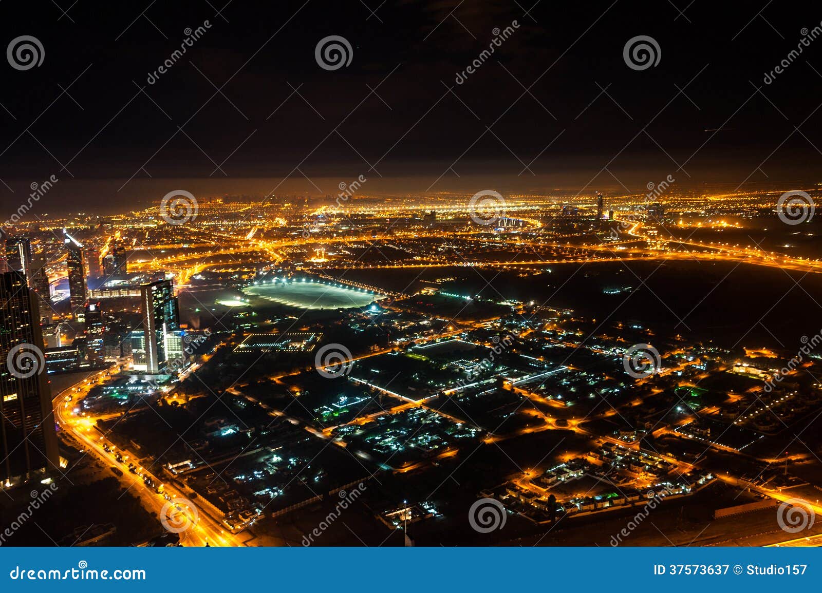 Nightfall at Dubai stock image. Image of illuminated 37573637