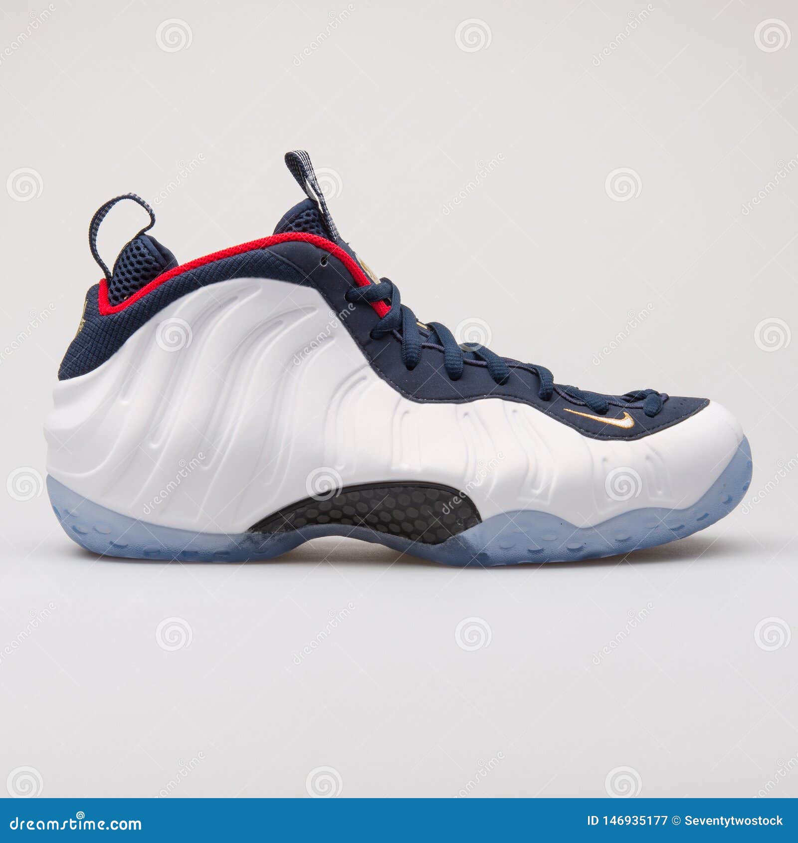 obsidian foamposite