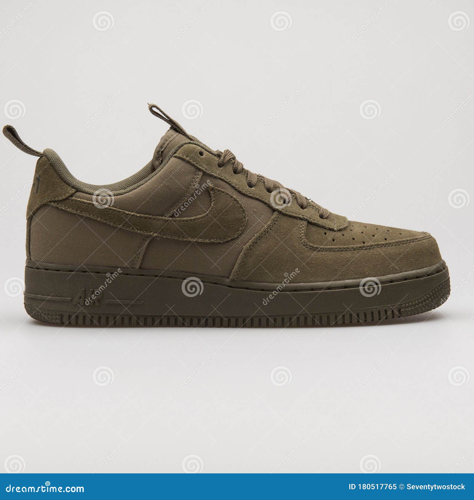 Nike Air Force 1 07 Olive Green Sneaker Editorial Image - Image of life, product: 180517765