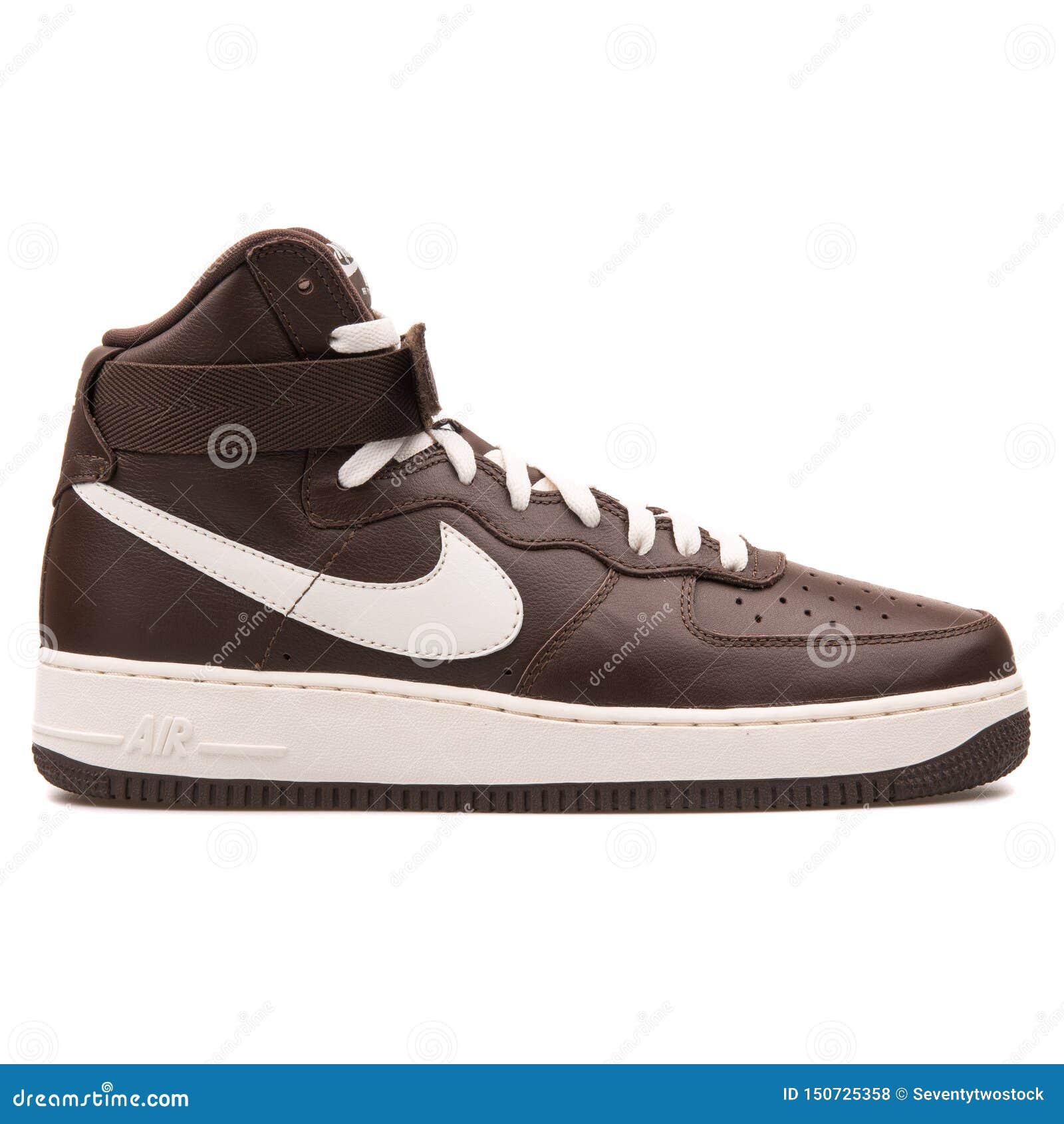 Nike Air Force 1 High Retro QS Chocolate Sneaker Editorial Stock Photo -  Image of activity, athletic: 150725358