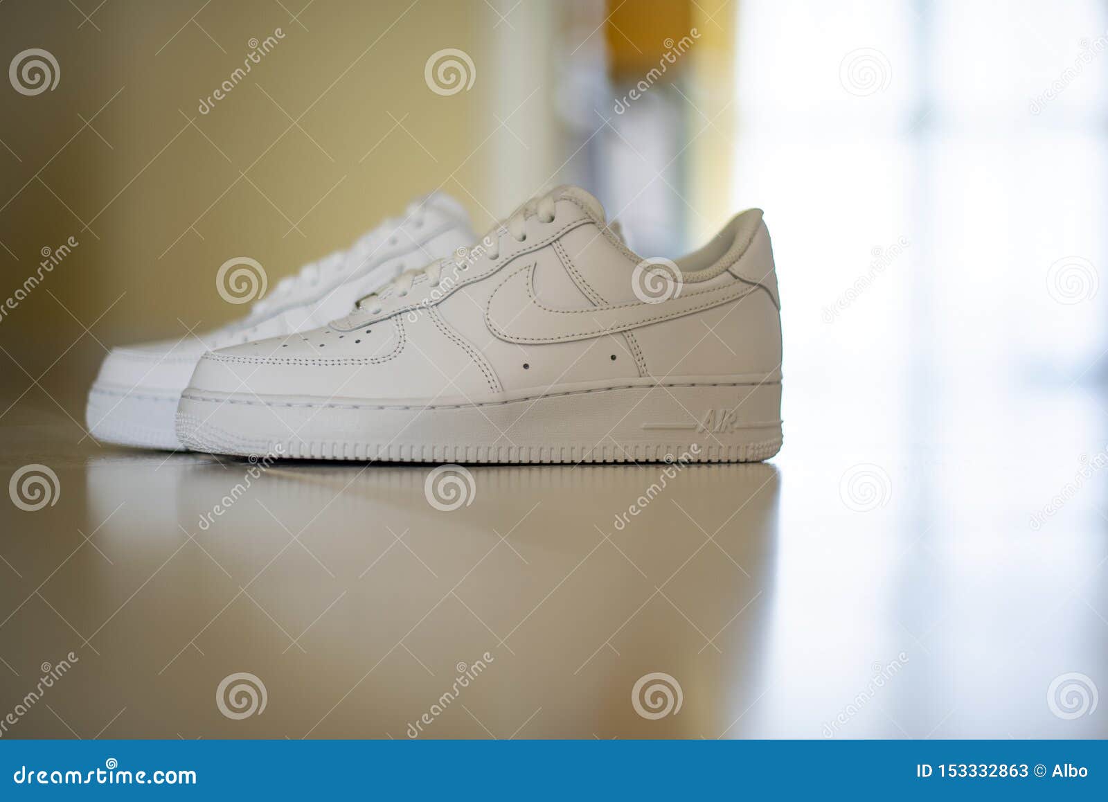 Nike Air Force One foto de archivo editorial. Imagen de force - 153332863