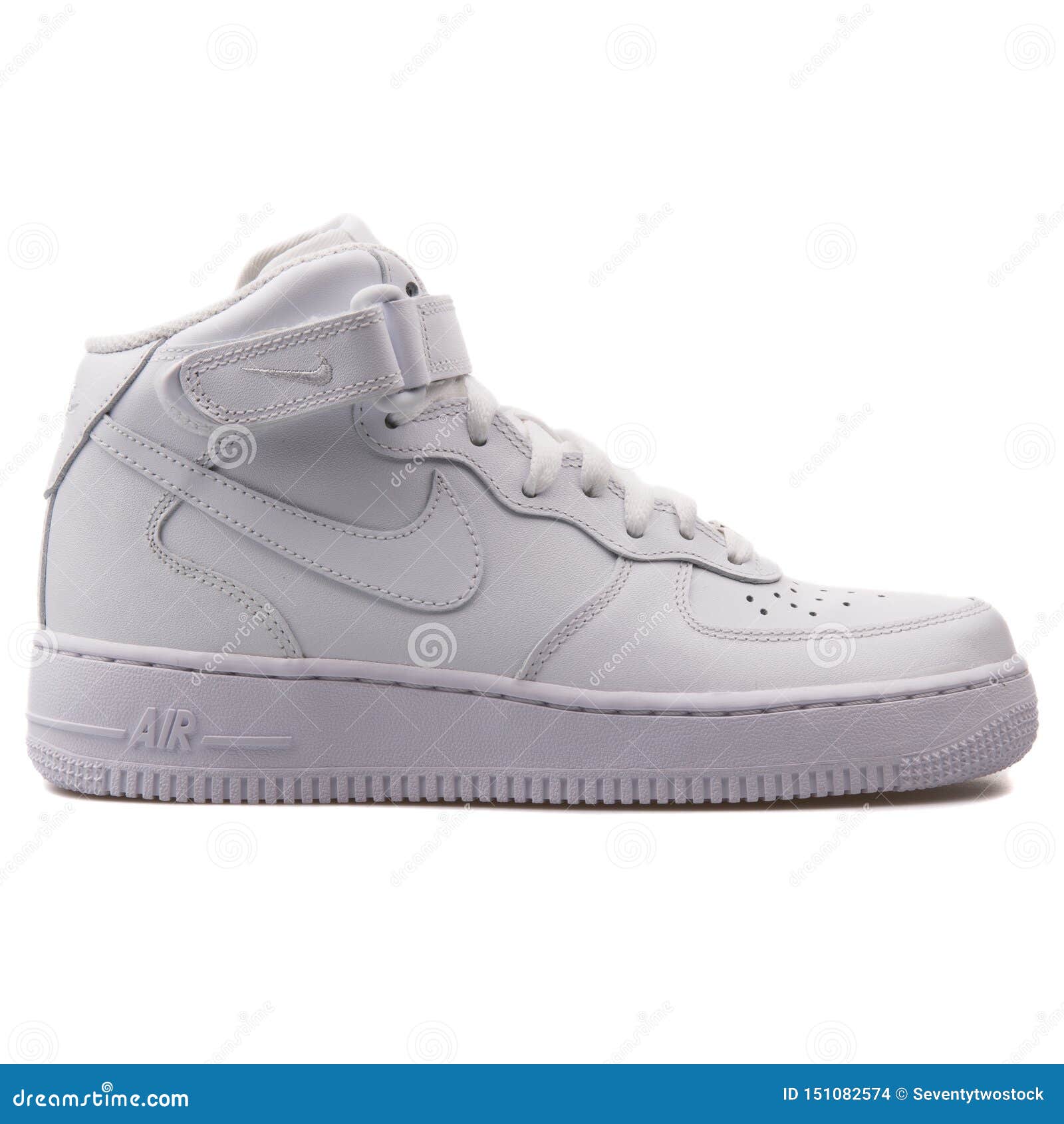 Nike Air Force 1 Zapatilla De Deporte Blanca De Cuero Mediados De 07 Imagen  de archivo editorial - Imagen de force, zapatilla: 151082574