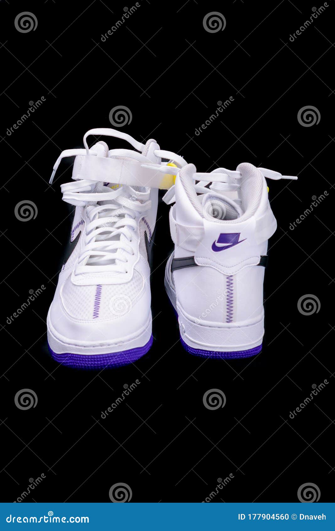 Nike Air Force 1 Zapatillas De Baloncesto Alta Gama Imagen editorial - Imagen de deporte, zapatos: