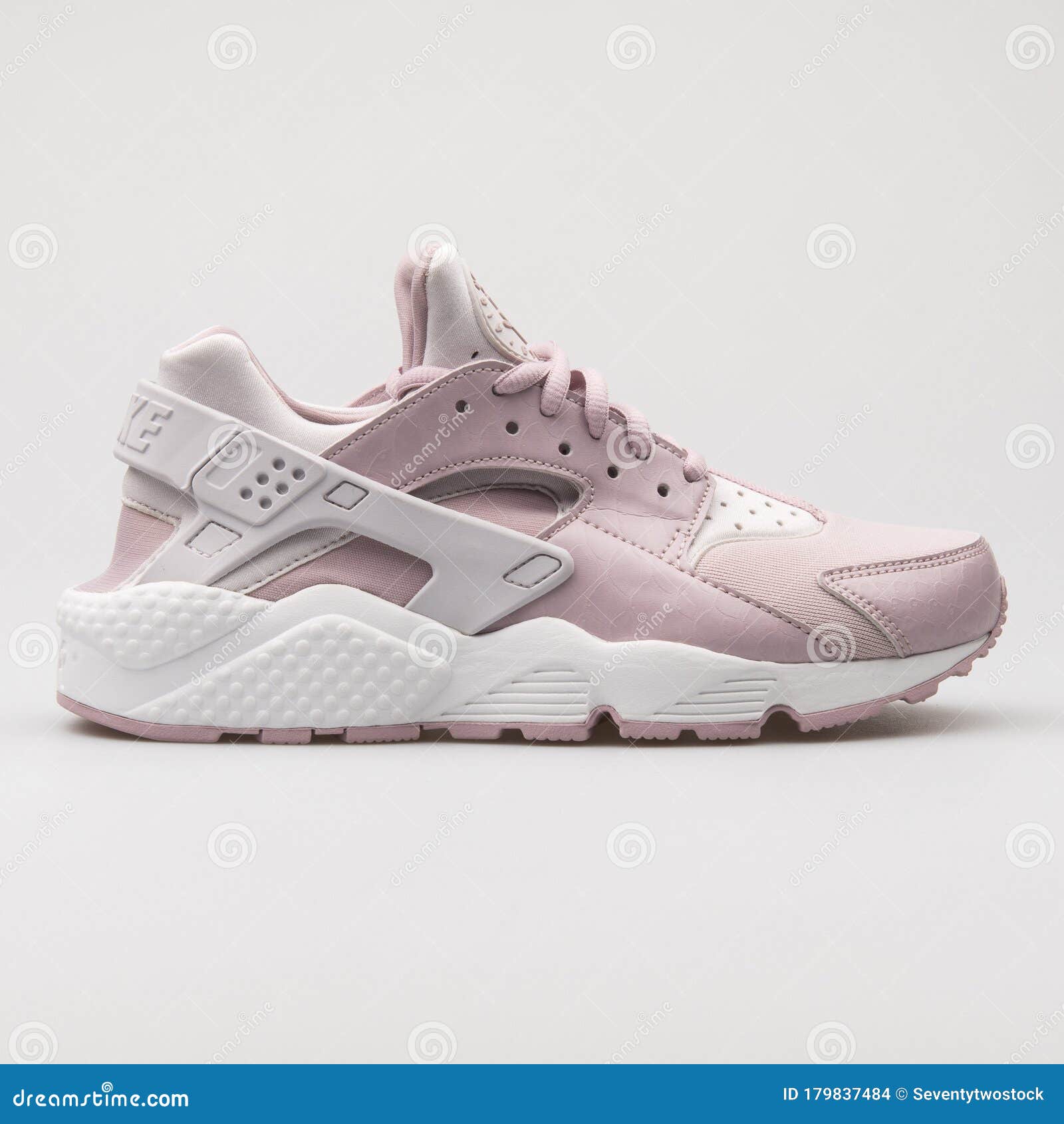 huarache run rose