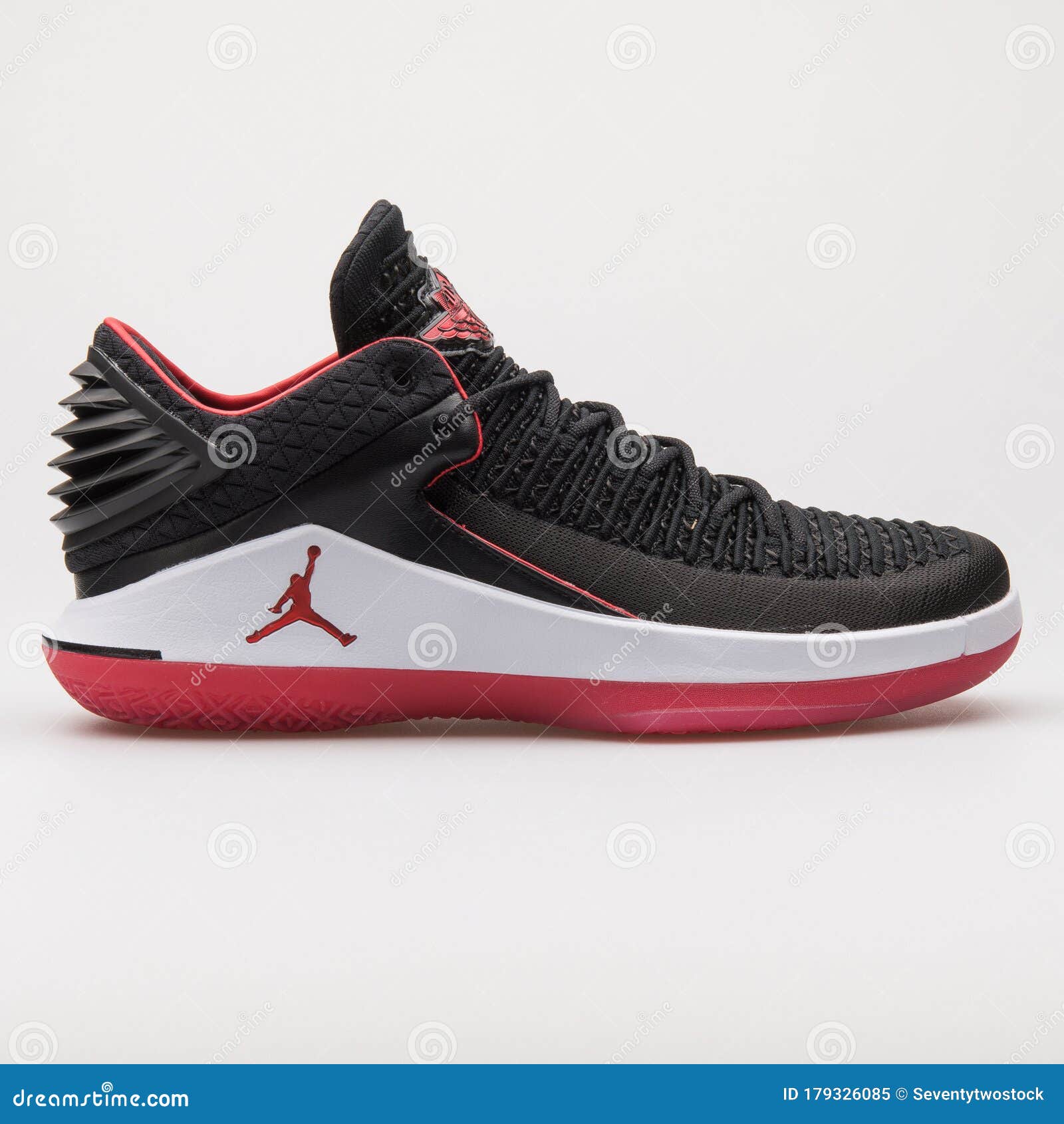 jordan 32 low black red