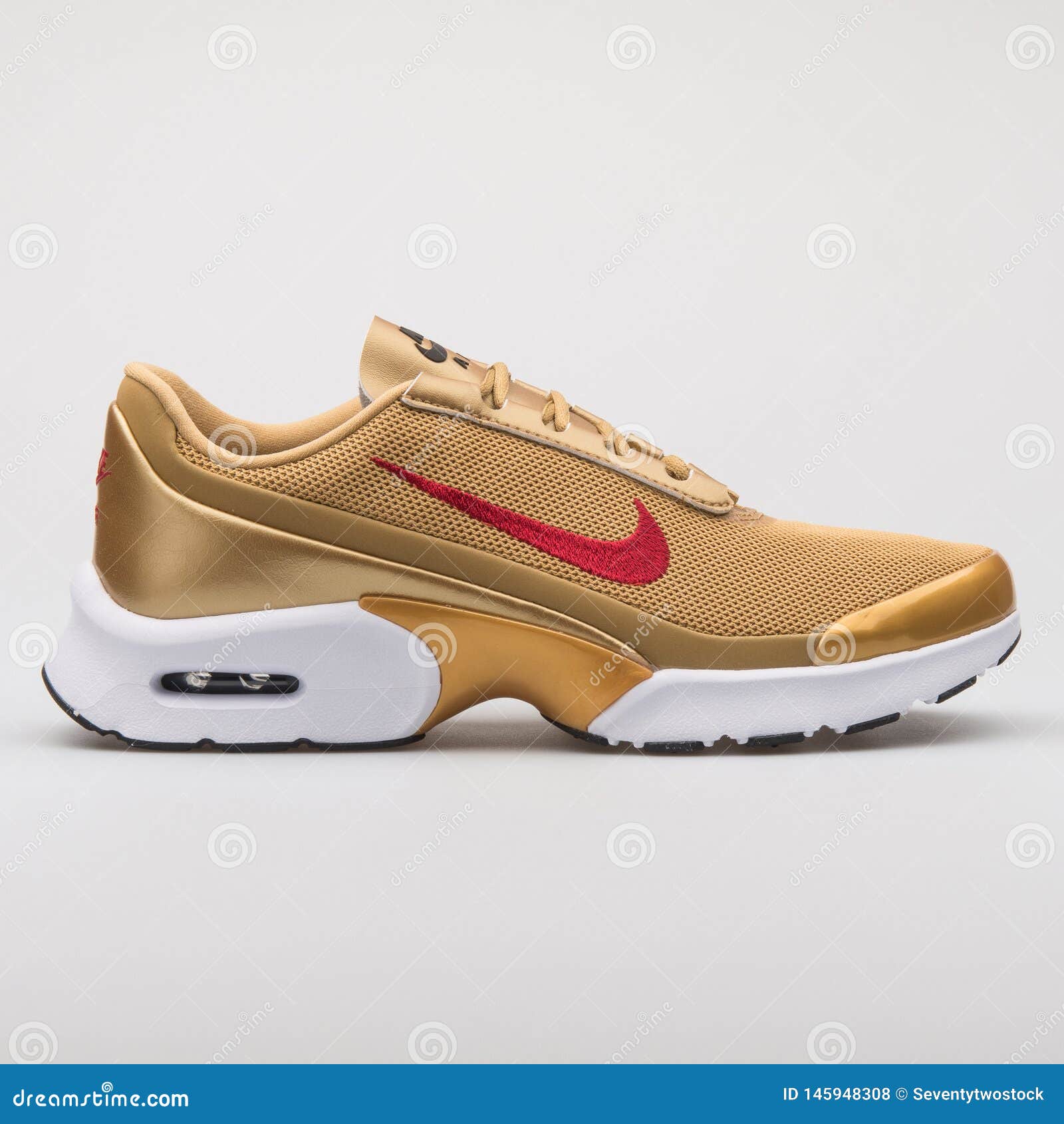 Schots Postcode melk Nike Air Max Jewell QS Gold Sneaker Editorial Stock Photo - Image of  equipment, side: 145948308