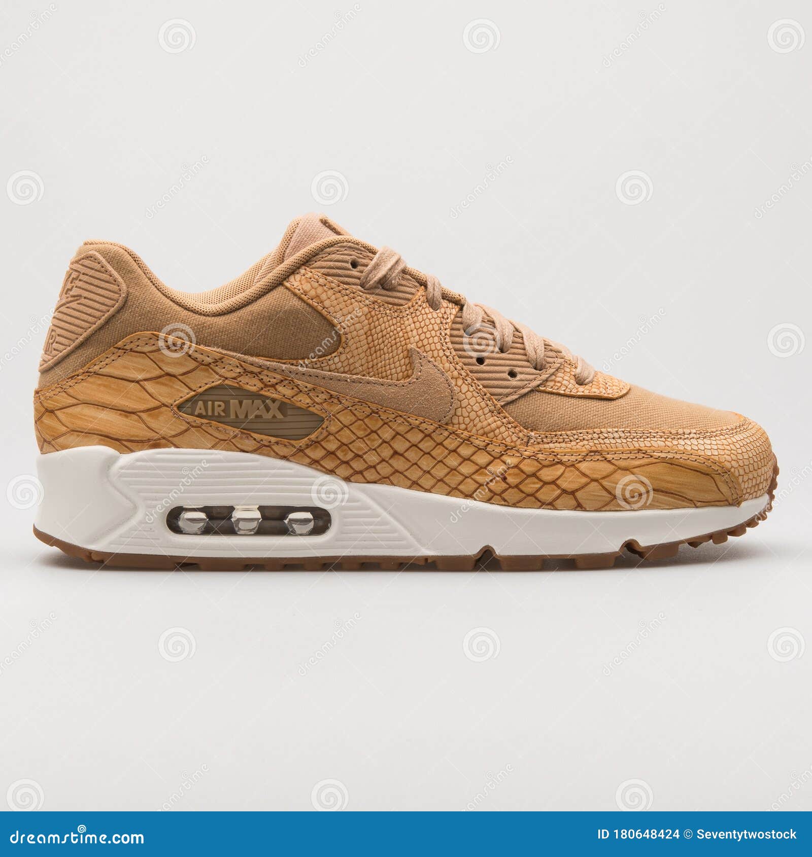 Max 90 Premium Khaki Sneaker Imagen de archivo editorial - Imagen de manera, aptitud: