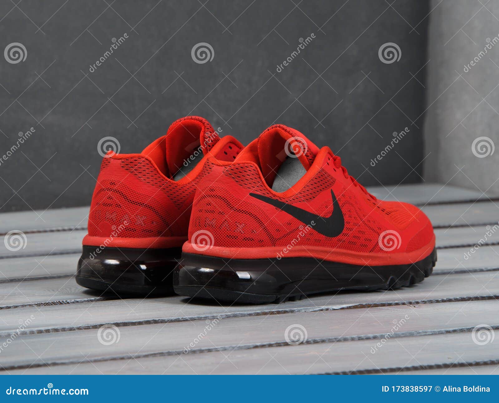 Red Nike Air Max 2014 Running Shoes 