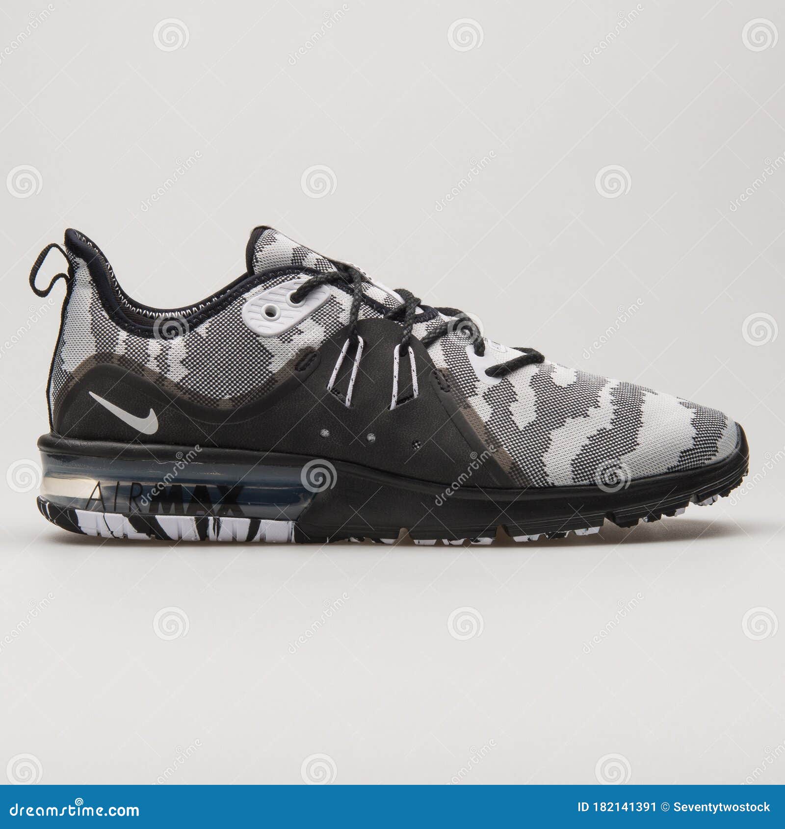 nike air max sequent black and white