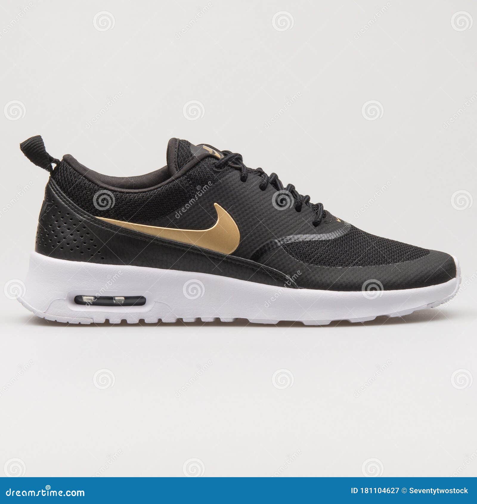 Nike Max Thea Black Gold and White Sneaker Redactionele Fotografie Image lucht, 181104627