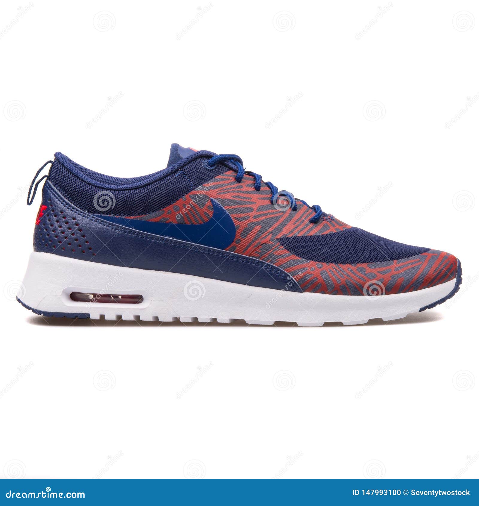 nike air max thea blue and white