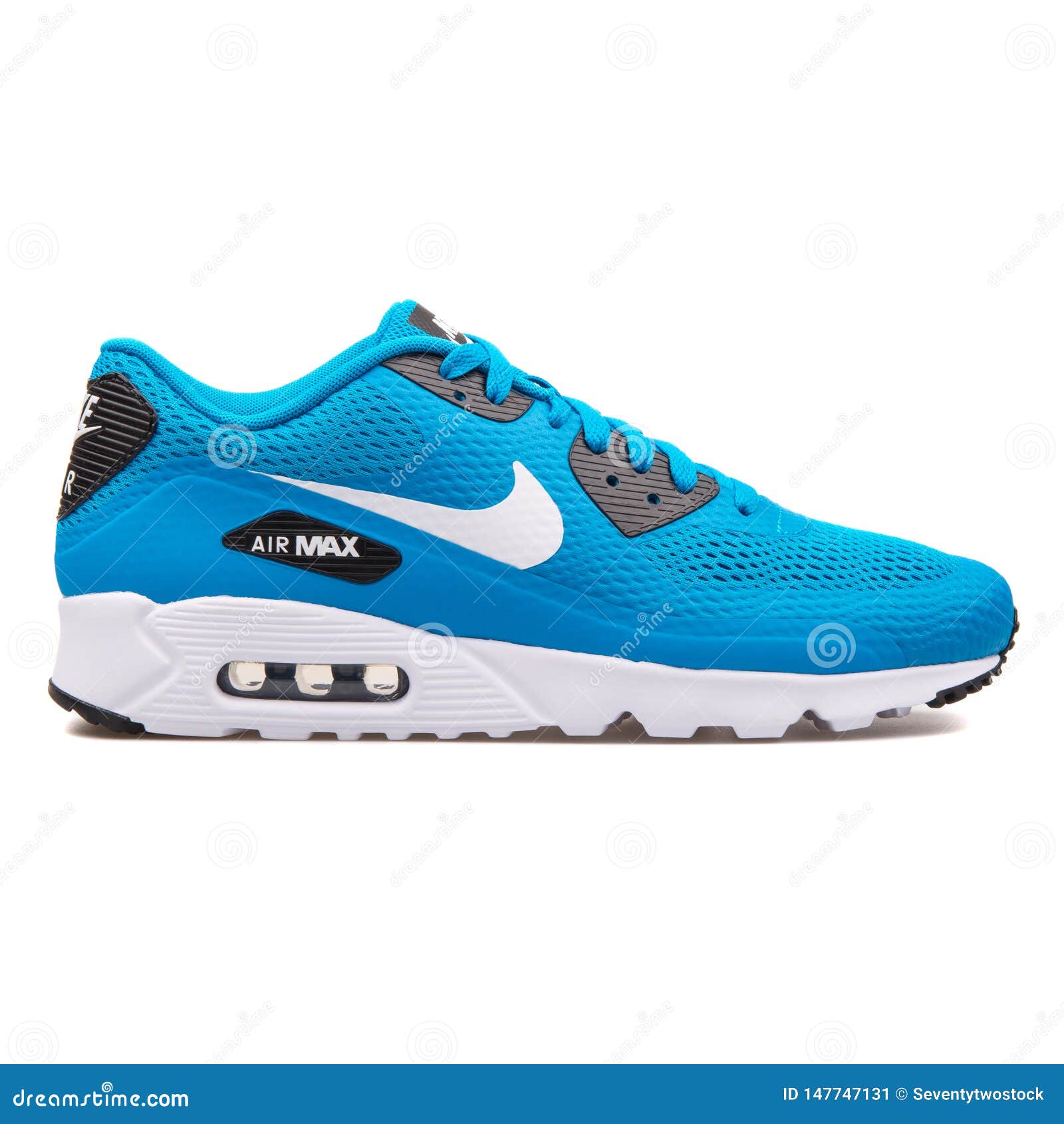 nike cyan shoes