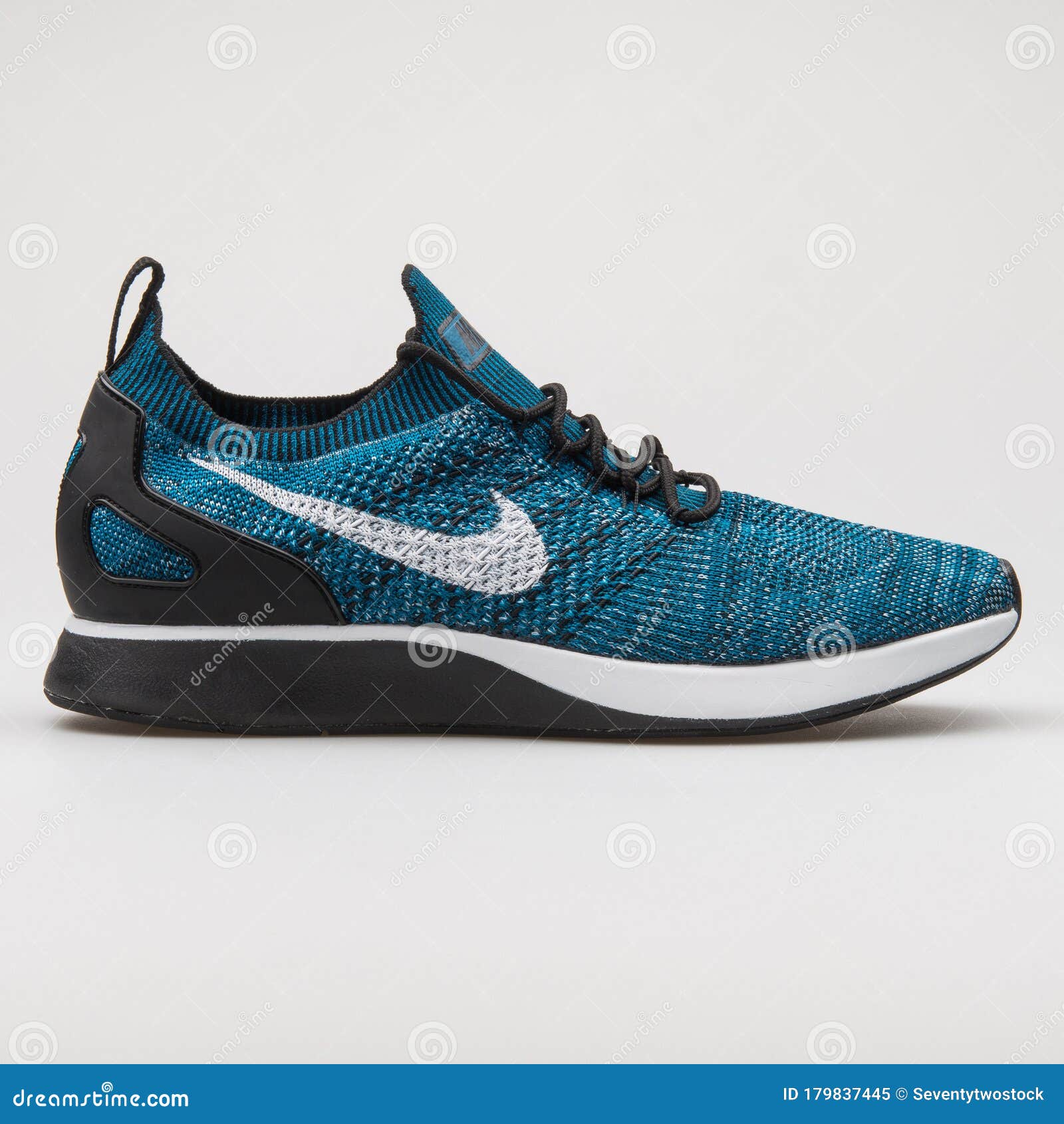 malicioso Tendencia Dejar abajo Nike Air Zoom Mariah Flyknit Racer Blue, Black and White Sneaker Editorial  Image - Image of life, laces: 179837445